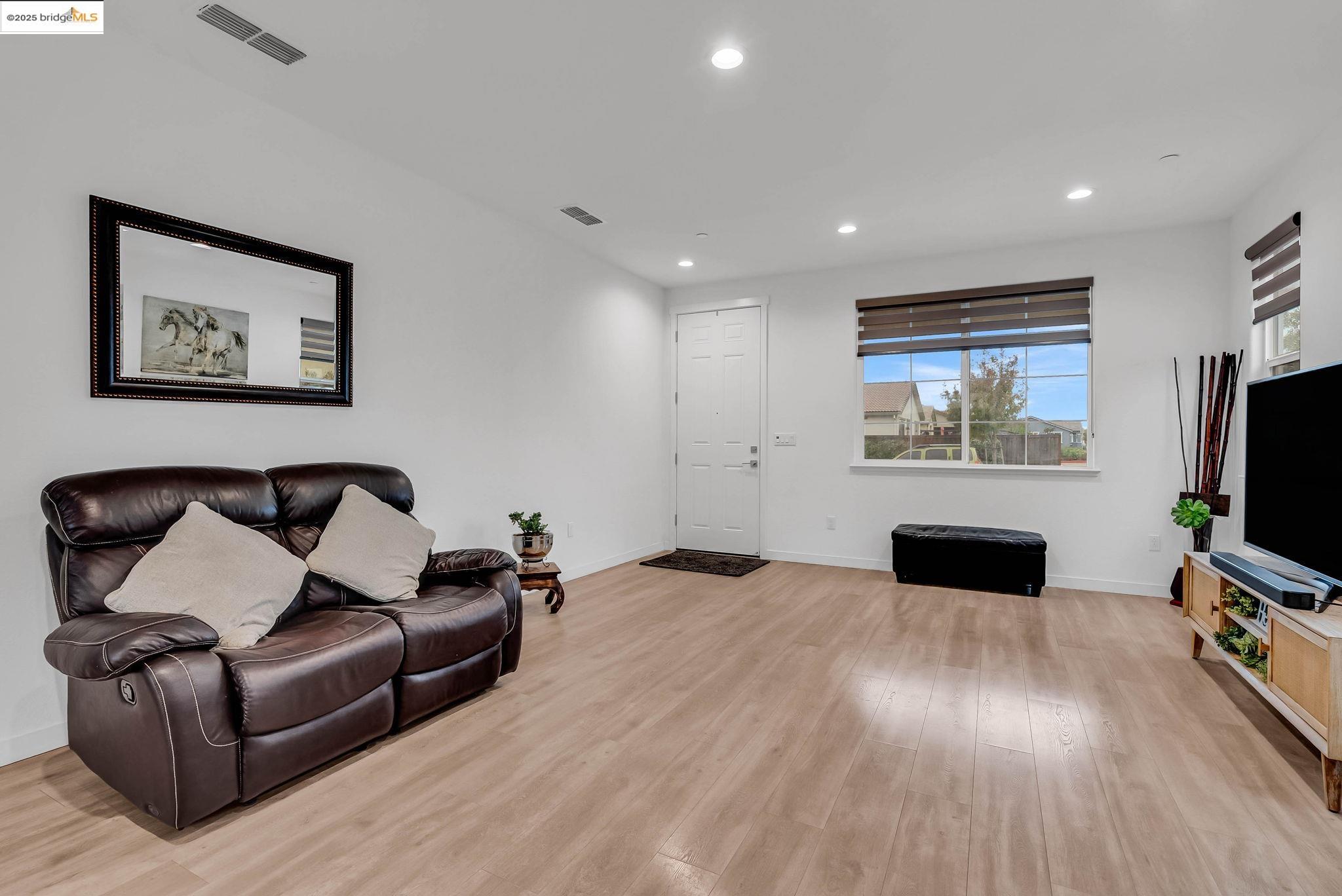 Detail Gallery Image 8 of 60 For 2322 Melrose Landing, Rio Vista,  CA 94571 - 2 Beds | 2 Baths