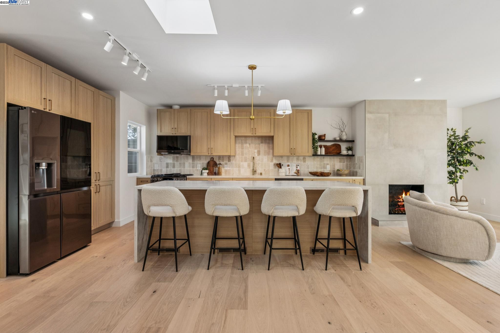 Detail Gallery Image 7 of 60 For 412 43rd Ave, San Francisco,  CA 94121 - 4 Beds | 3/1 Baths