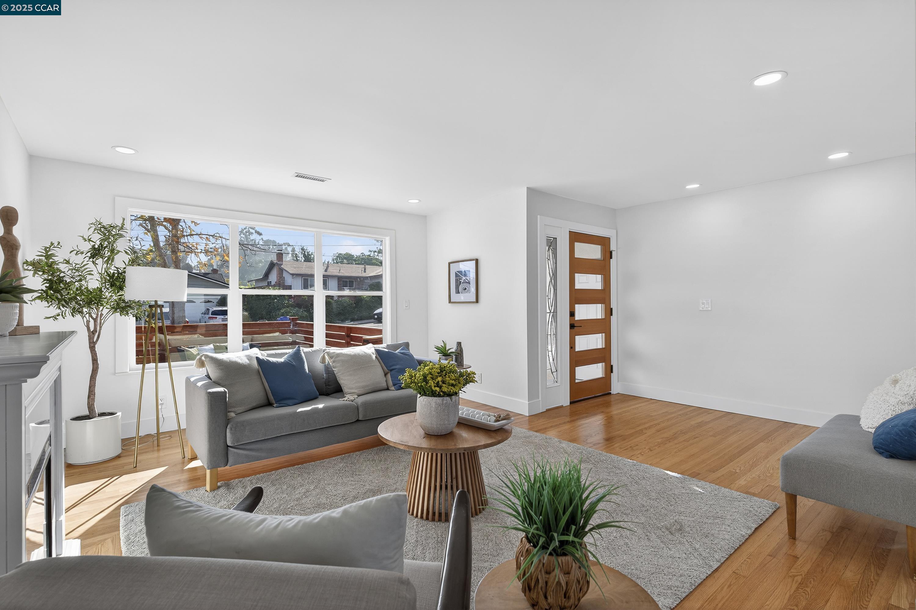 Detail Gallery Image 12 of 60 For 1264 Belfair Dr, Pinole,  CA 94564 - 3 Beds | 2 Baths