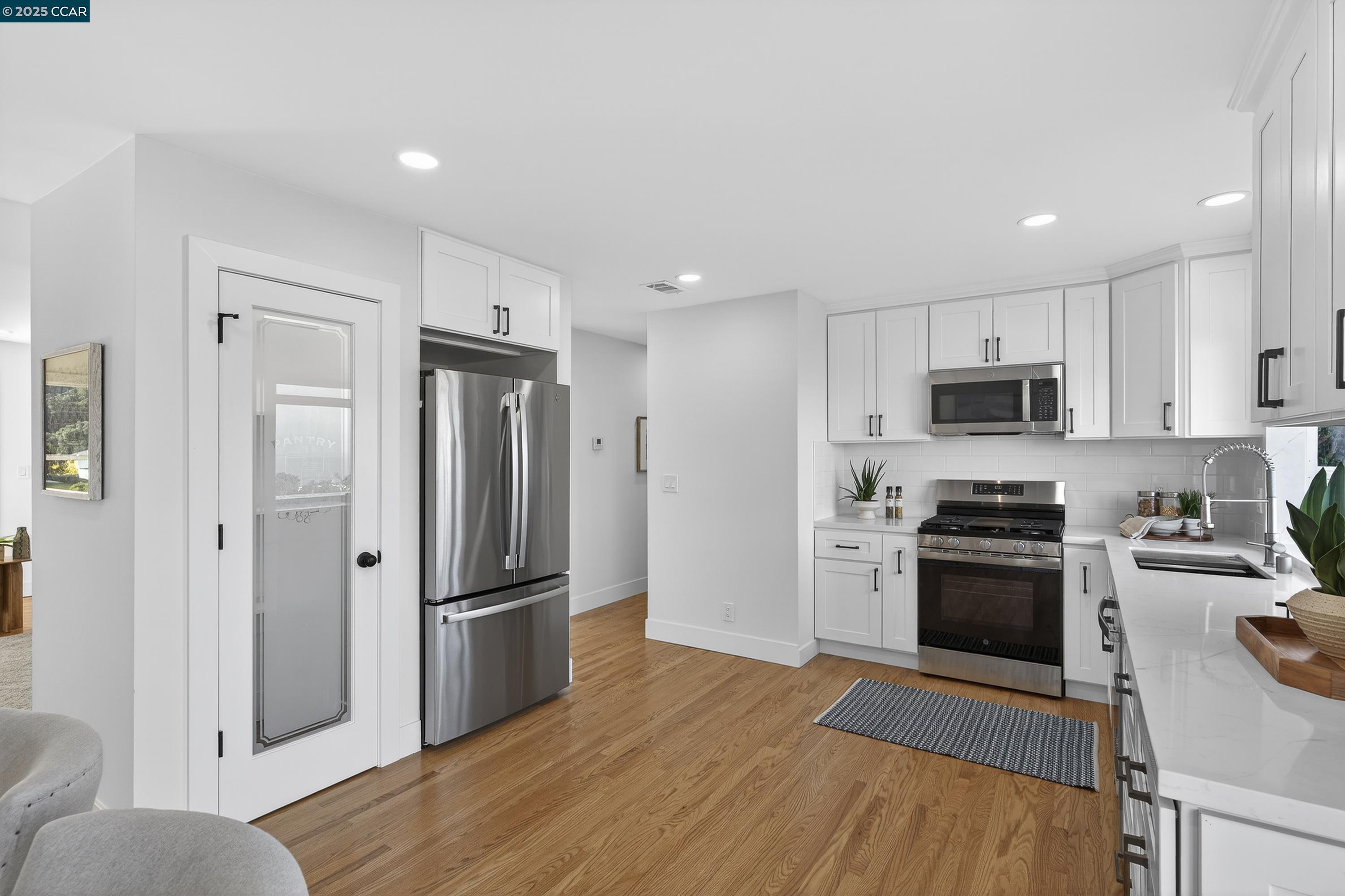 Detail Gallery Image 22 of 60 For 1264 Belfair Dr, Pinole,  CA 94564 - 3 Beds | 2 Baths