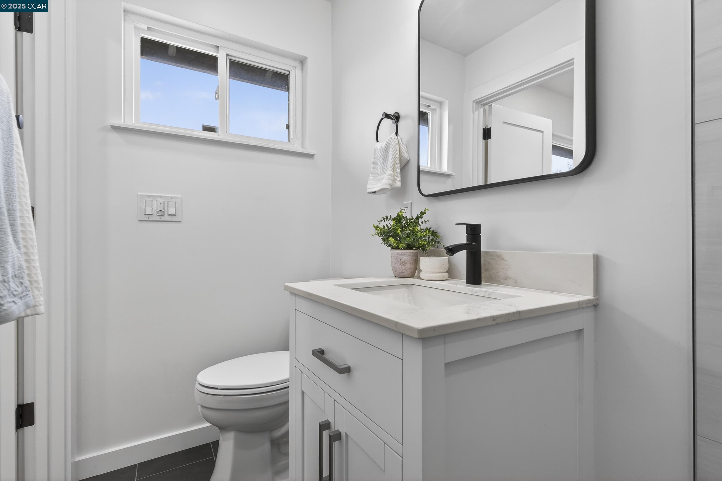 Detail Gallery Image 32 of 60 For 1264 Belfair Dr, Pinole,  CA 94564 - 3 Beds | 2 Baths