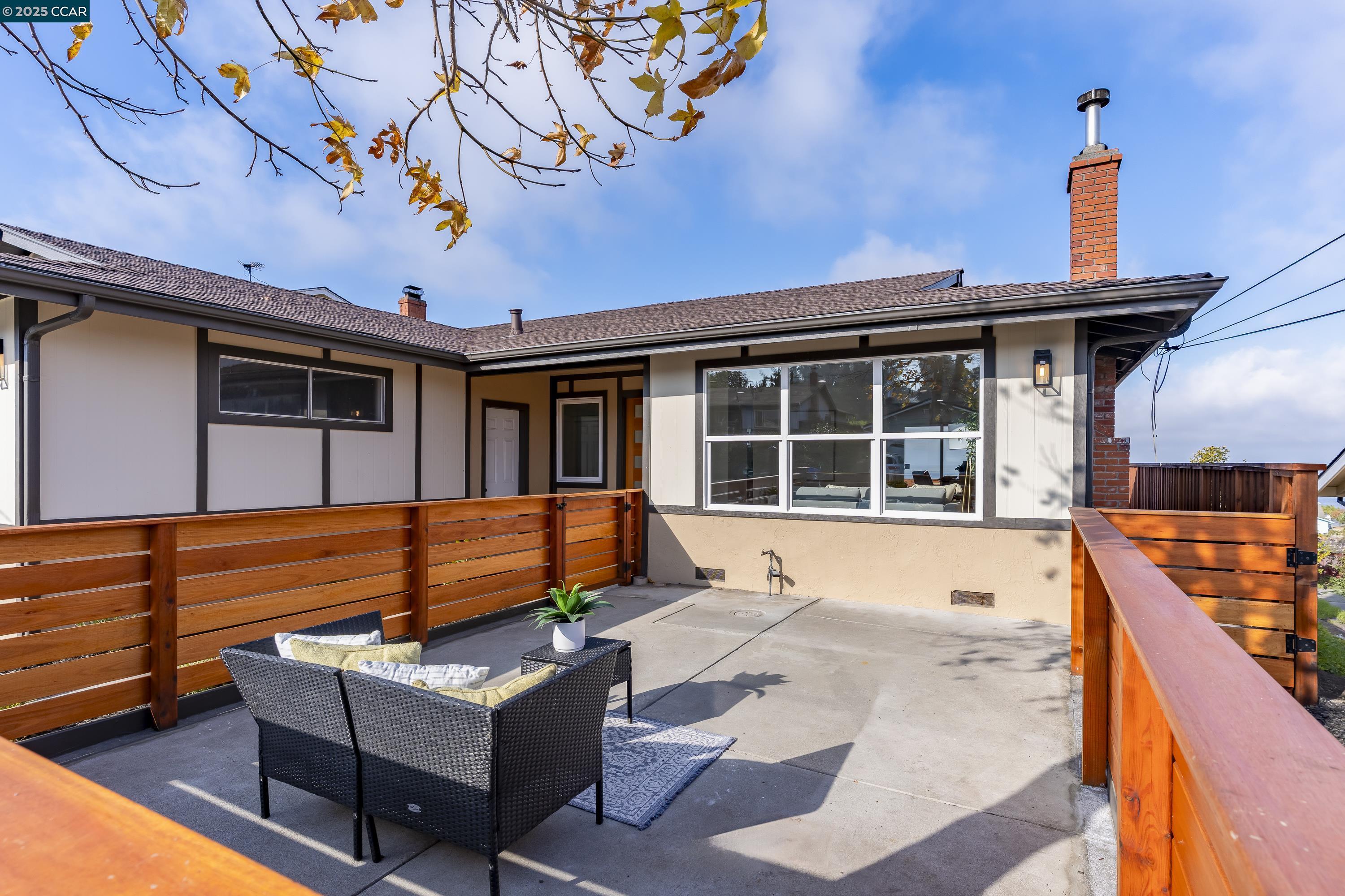 Detail Gallery Image 5 of 60 For 1264 Belfair Dr, Pinole,  CA 94564 - 3 Beds | 2 Baths