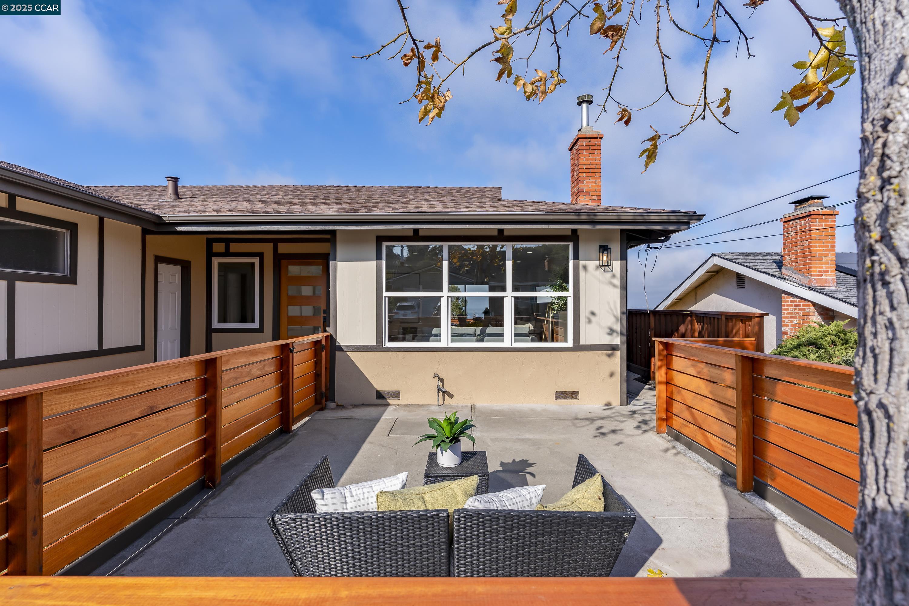 Detail Gallery Image 6 of 60 For 1264 Belfair Dr, Pinole,  CA 94564 - 3 Beds | 2 Baths