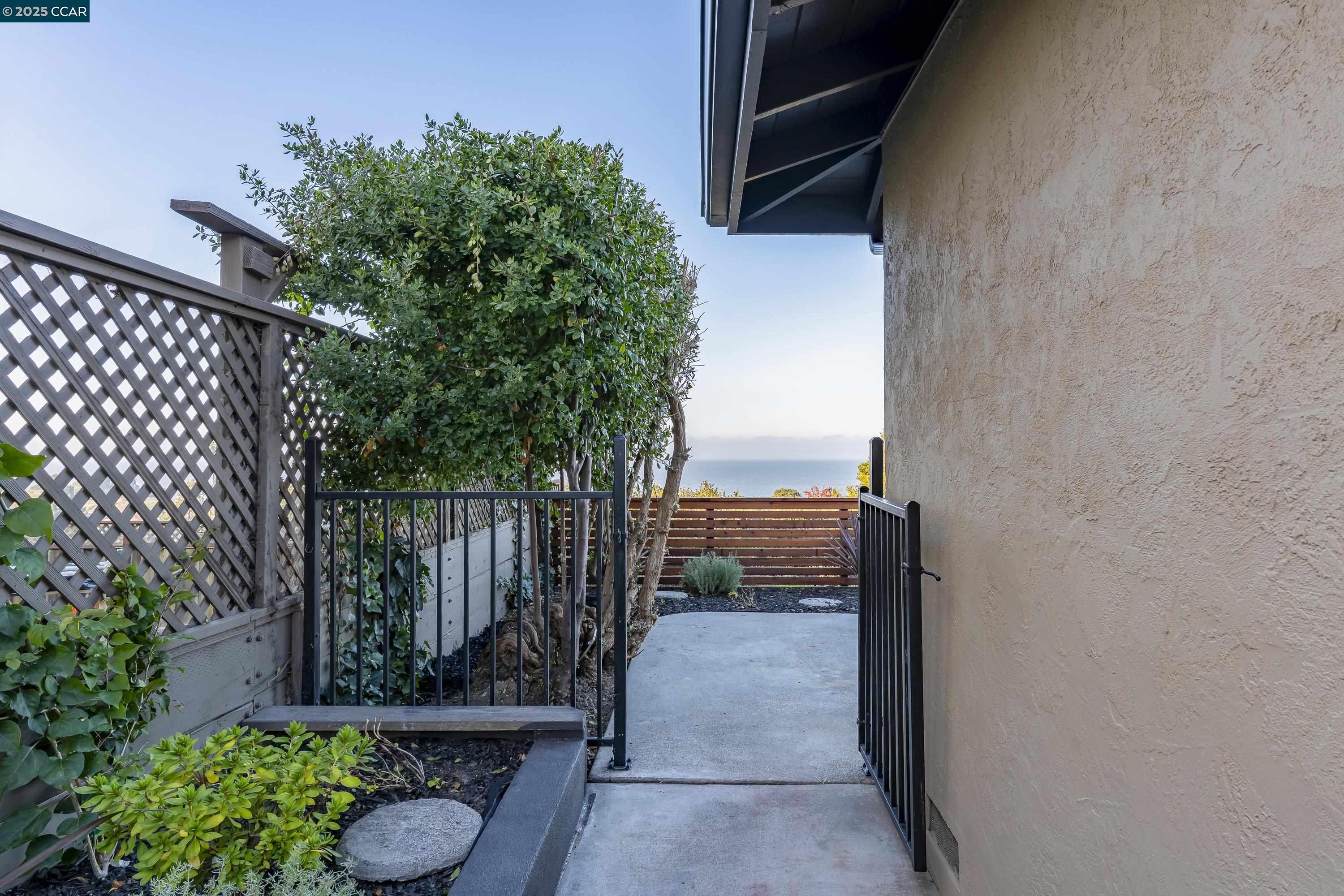 Detail Gallery Image 53 of 60 For 1264 Belfair Dr, Pinole,  CA 94564 - 3 Beds | 2 Baths