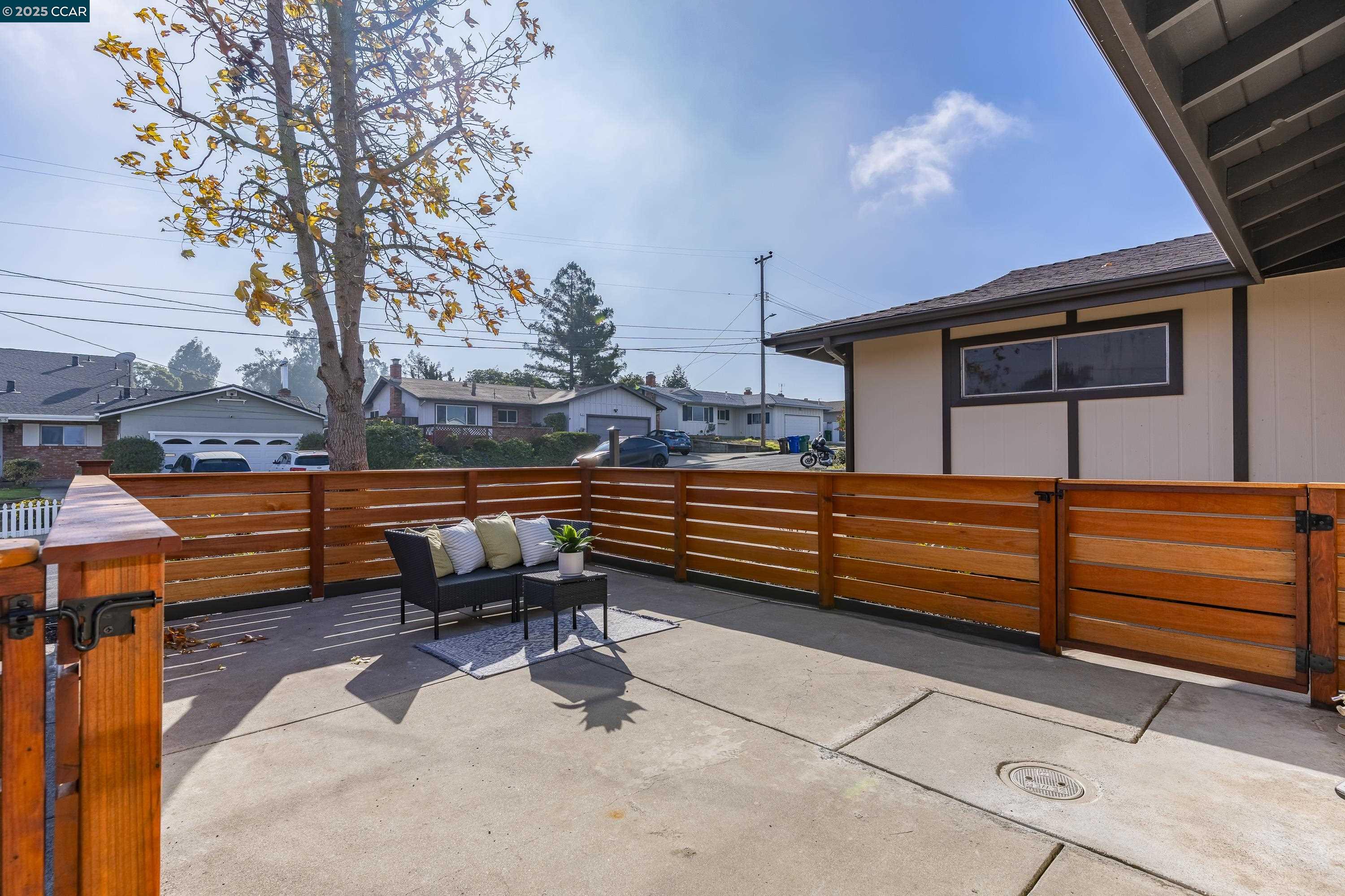 Detail Gallery Image 7 of 60 For 1264 Belfair Dr, Pinole,  CA 94564 - 3 Beds | 2 Baths