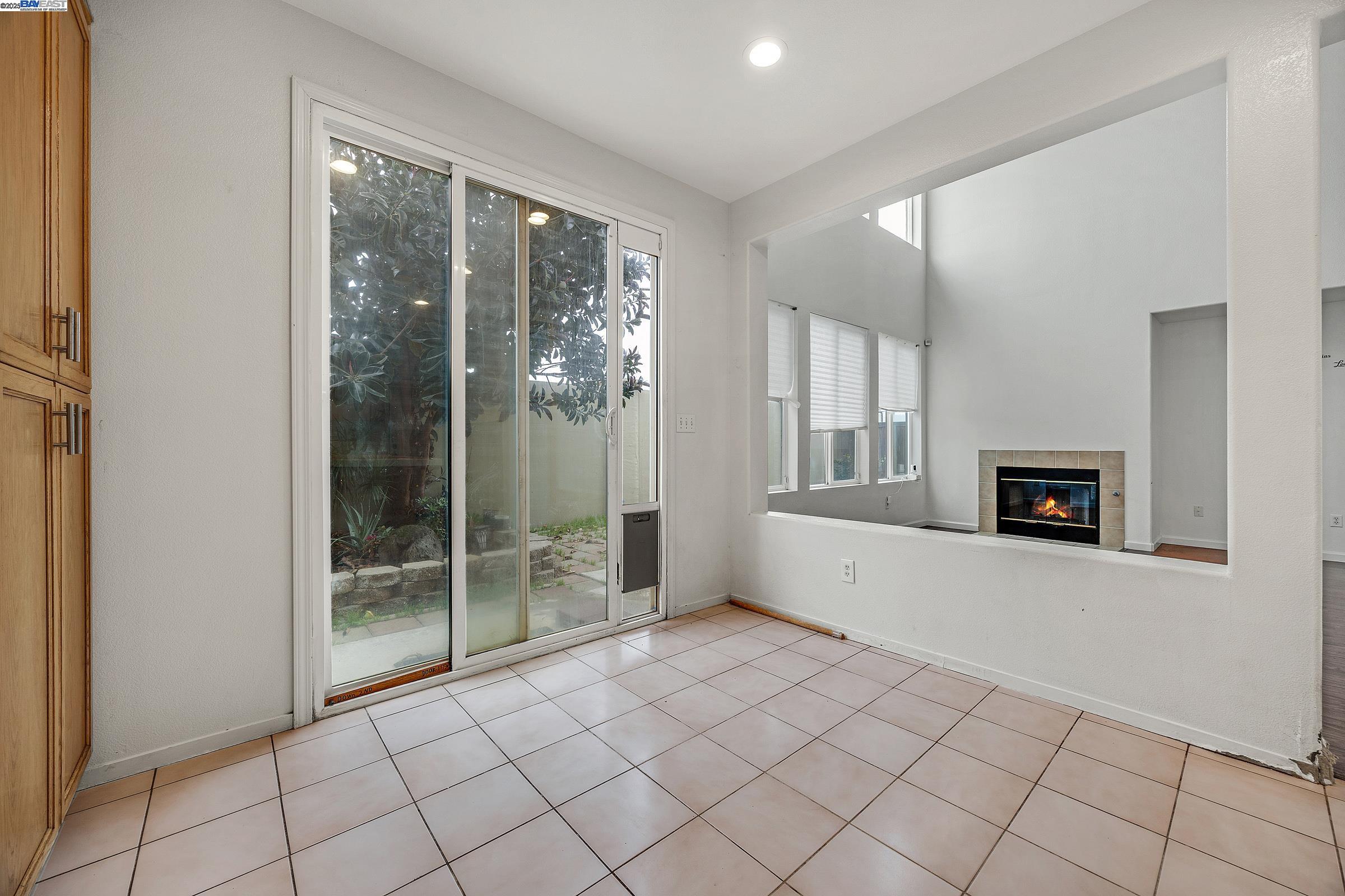 Detail Gallery Image 15 of 33 For 448 Burlington Dr, Tracy,  CA 95376 - 5 Beds | 3 Baths