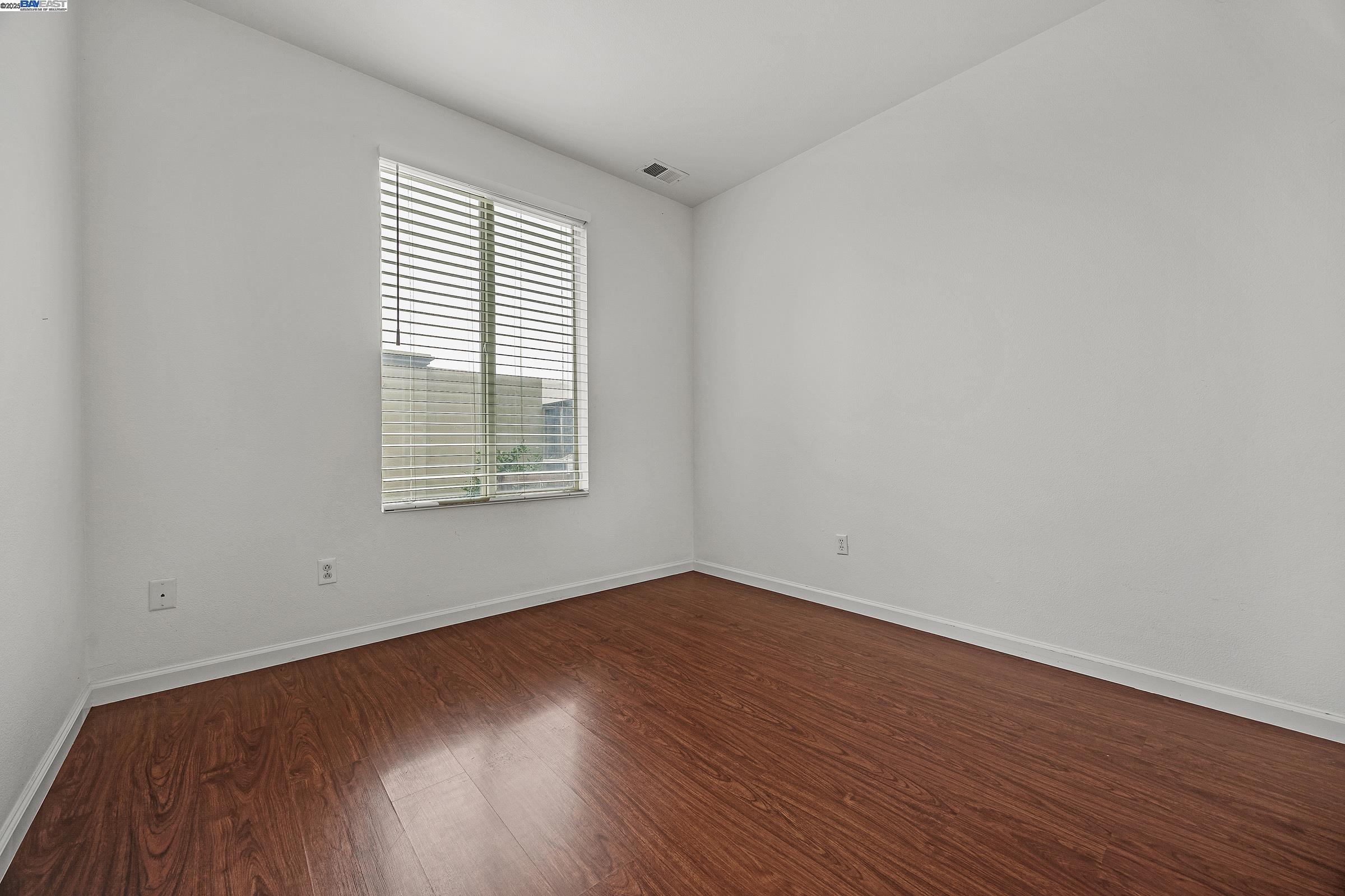 Detail Gallery Image 17 of 33 For 448 Burlington Dr, Tracy,  CA 95376 - 5 Beds | 3 Baths