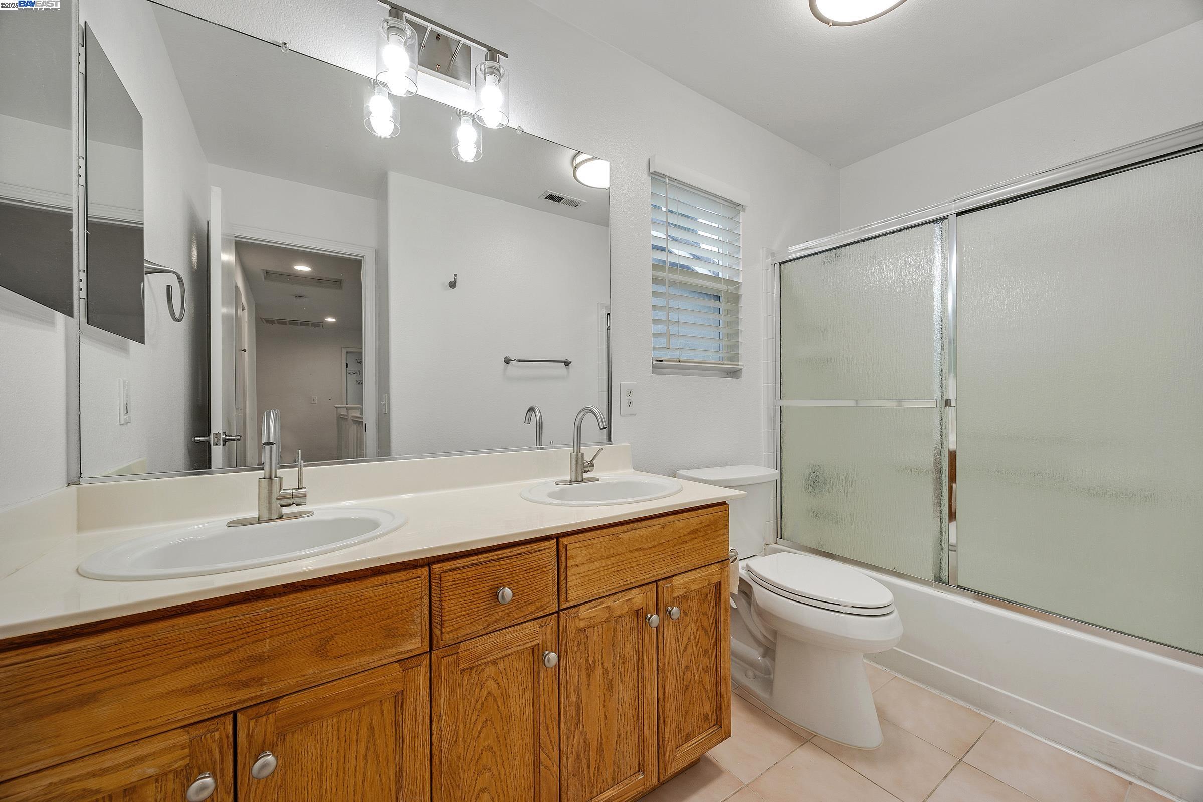 Detail Gallery Image 29 of 33 For 448 Burlington Dr, Tracy,  CA 95376 - 5 Beds | 3 Baths