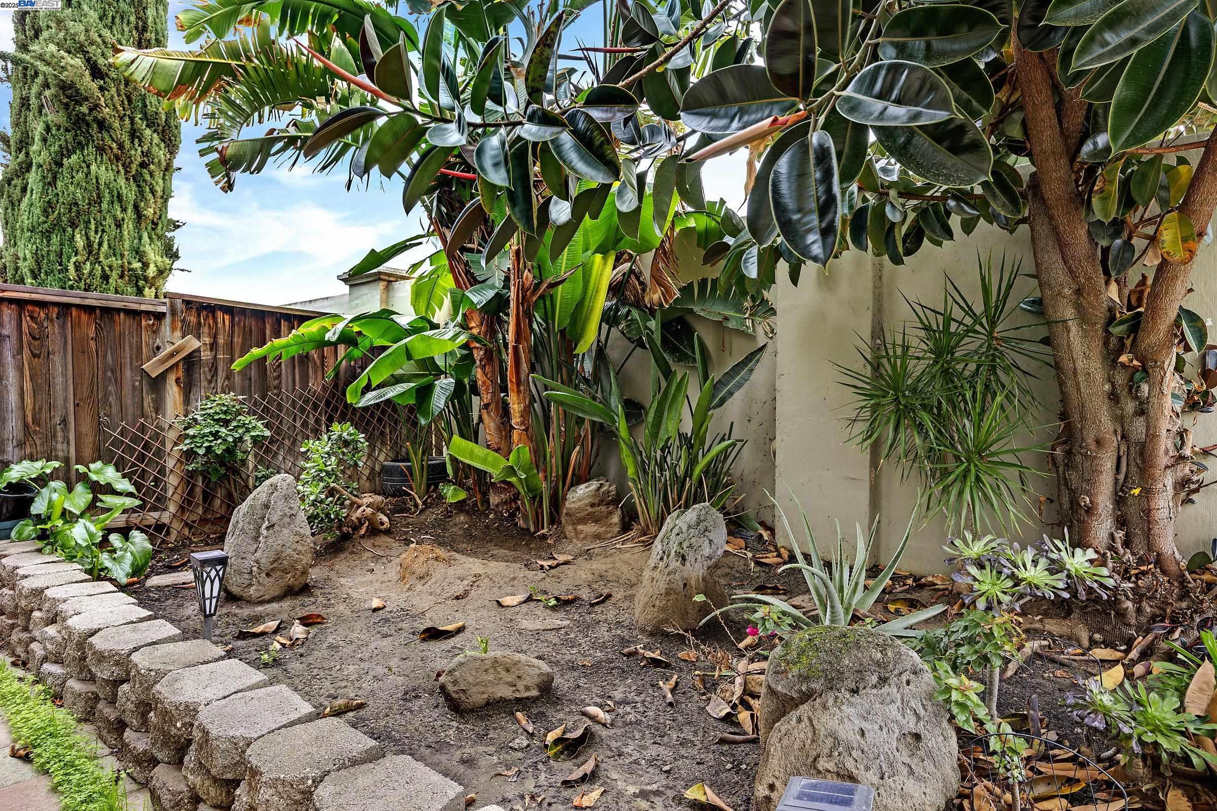 Detail Gallery Image 31 of 33 For 448 Burlington Dr, Tracy,  CA 95376 - 5 Beds | 3 Baths