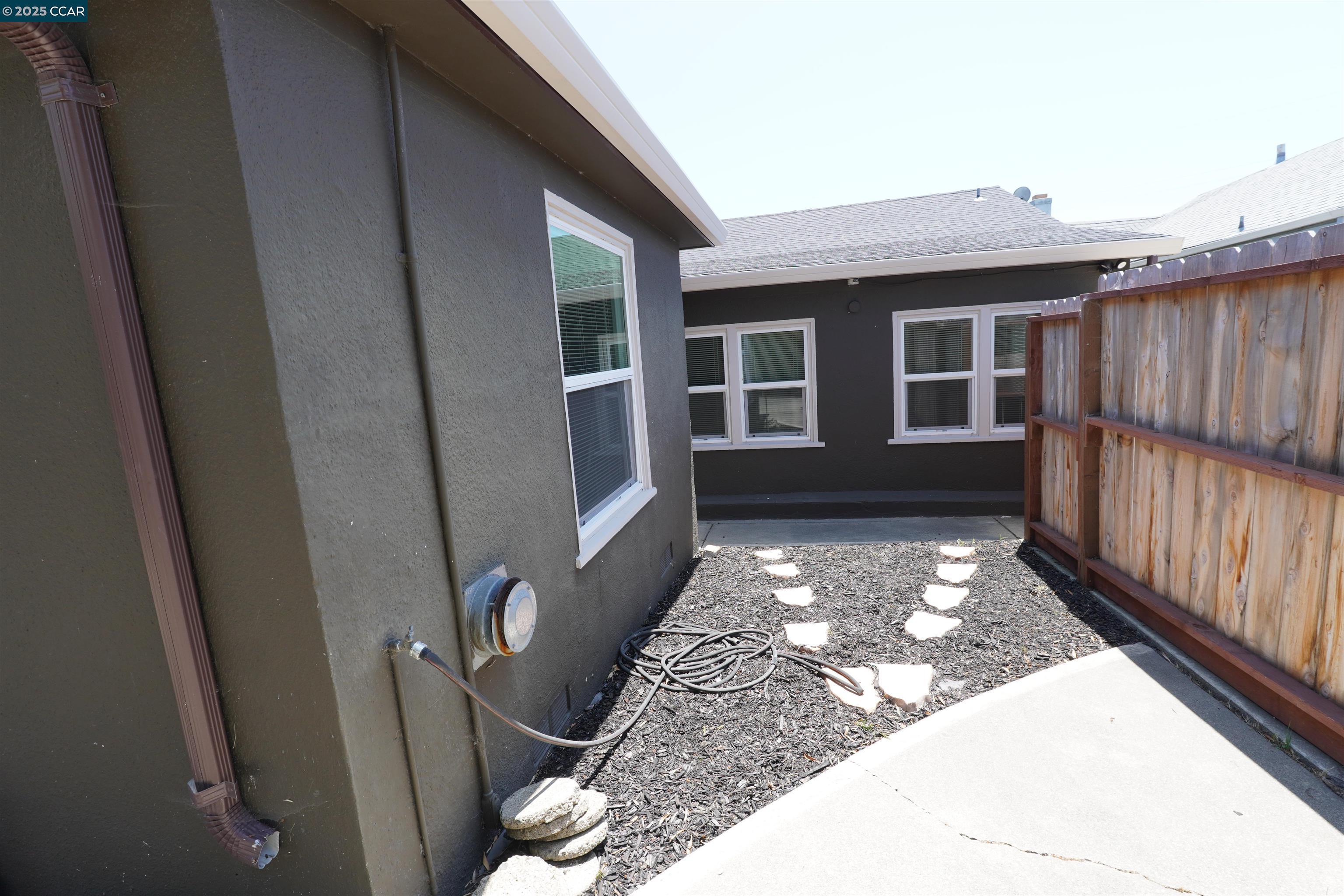 Detail Gallery Image 19 of 19 For 2645 Maxwell, Oakland,  CA 94619 - 4 Beds | 2 Baths