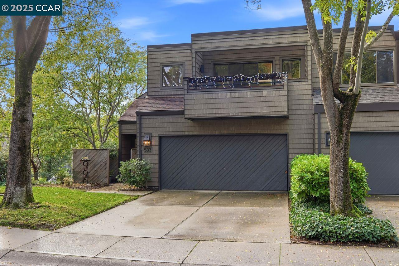 Front Image Thumbnail for CC41119190