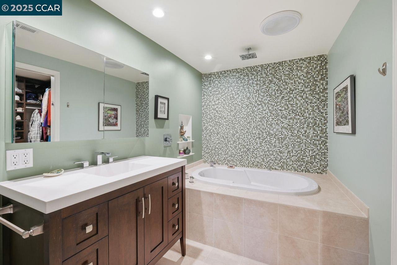 Detail Gallery Image 28 of 48 For 533 Monarch Ridge Dr, Walnut Creek,  CA 94597 - 2 Beds | 2/1 Baths