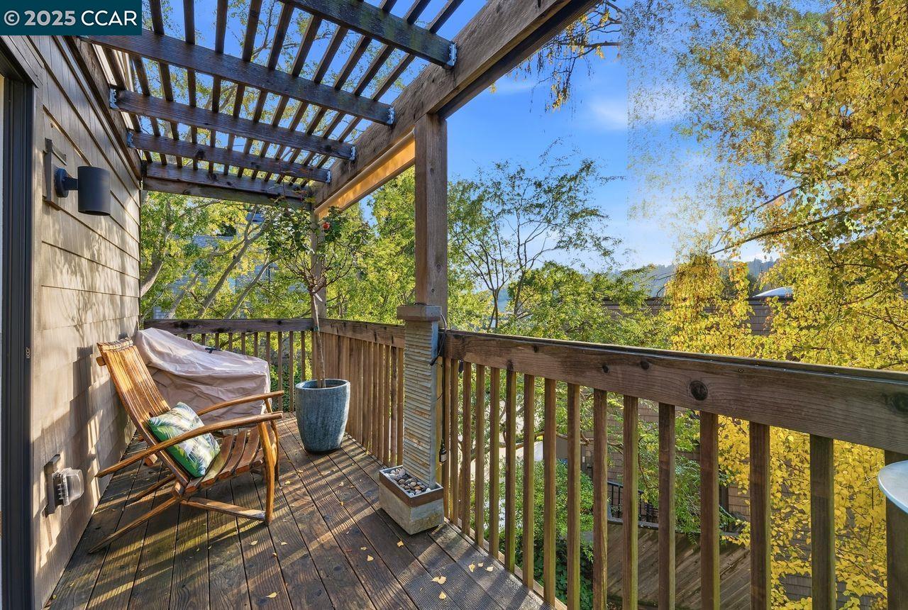 Detail Gallery Image 34 of 48 For 533 Monarch Ridge Dr, Walnut Creek,  CA 94597 - 2 Beds | 2/1 Baths