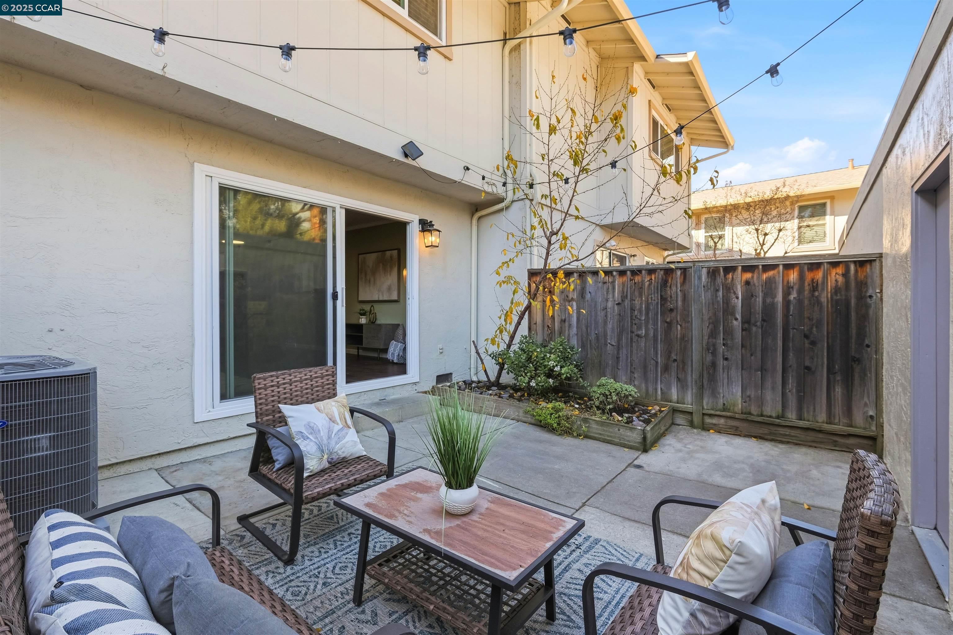 Detail Gallery Image 30 of 38 For 1804 Wildbrook Ct #C,  Concord,  CA 94521 - 2 Beds | 2 Baths