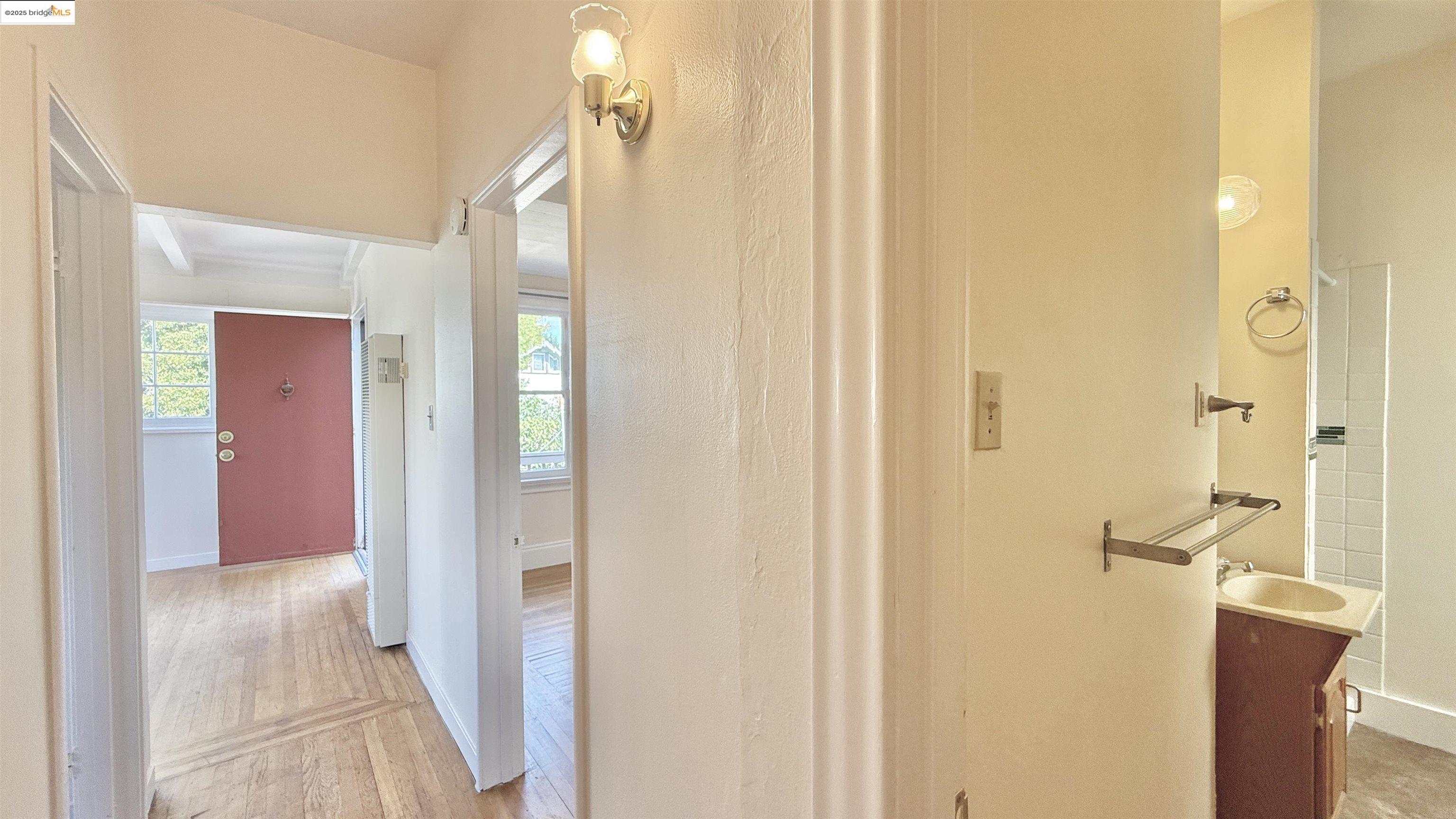 Detail Gallery Image 14 of 19 For 6446 Colby St, Oakland,  CA 94618 - – Beds | – Baths