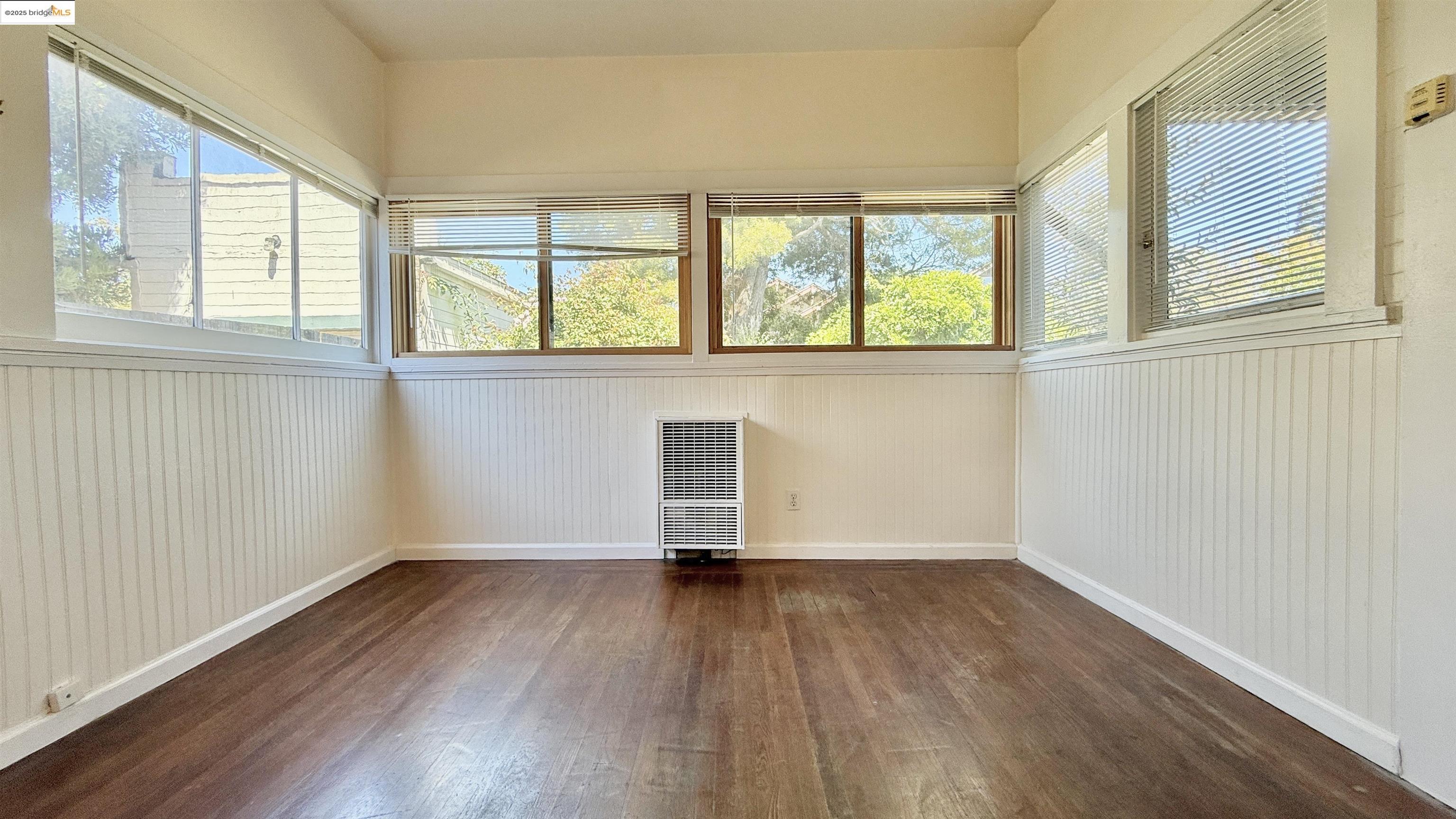 Detail Gallery Image 16 of 19 For 6446 Colby St, Oakland,  CA 94618 - – Beds | – Baths