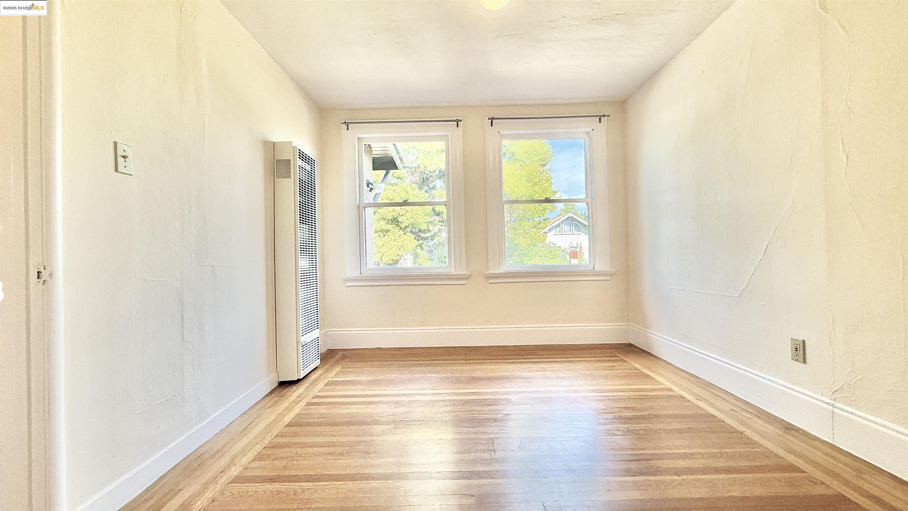 Detail Gallery Image 10 of 19 For 6446 Colby St, Oakland,  CA 94618 - – Beds | – Baths