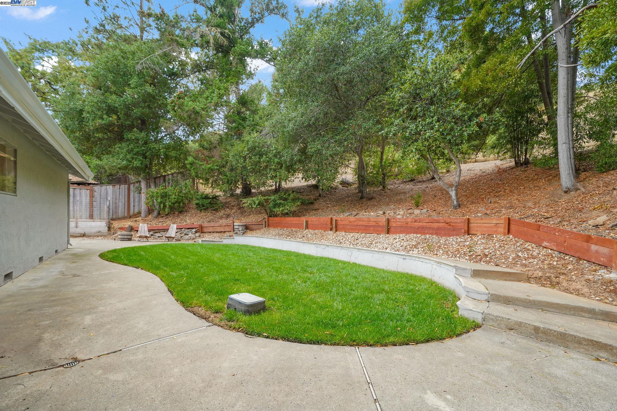 Detail Gallery Image 22 of 43 For 35 San Joaquin Pl, Novato,  CA 94947 - 4 Beds | 3 Baths