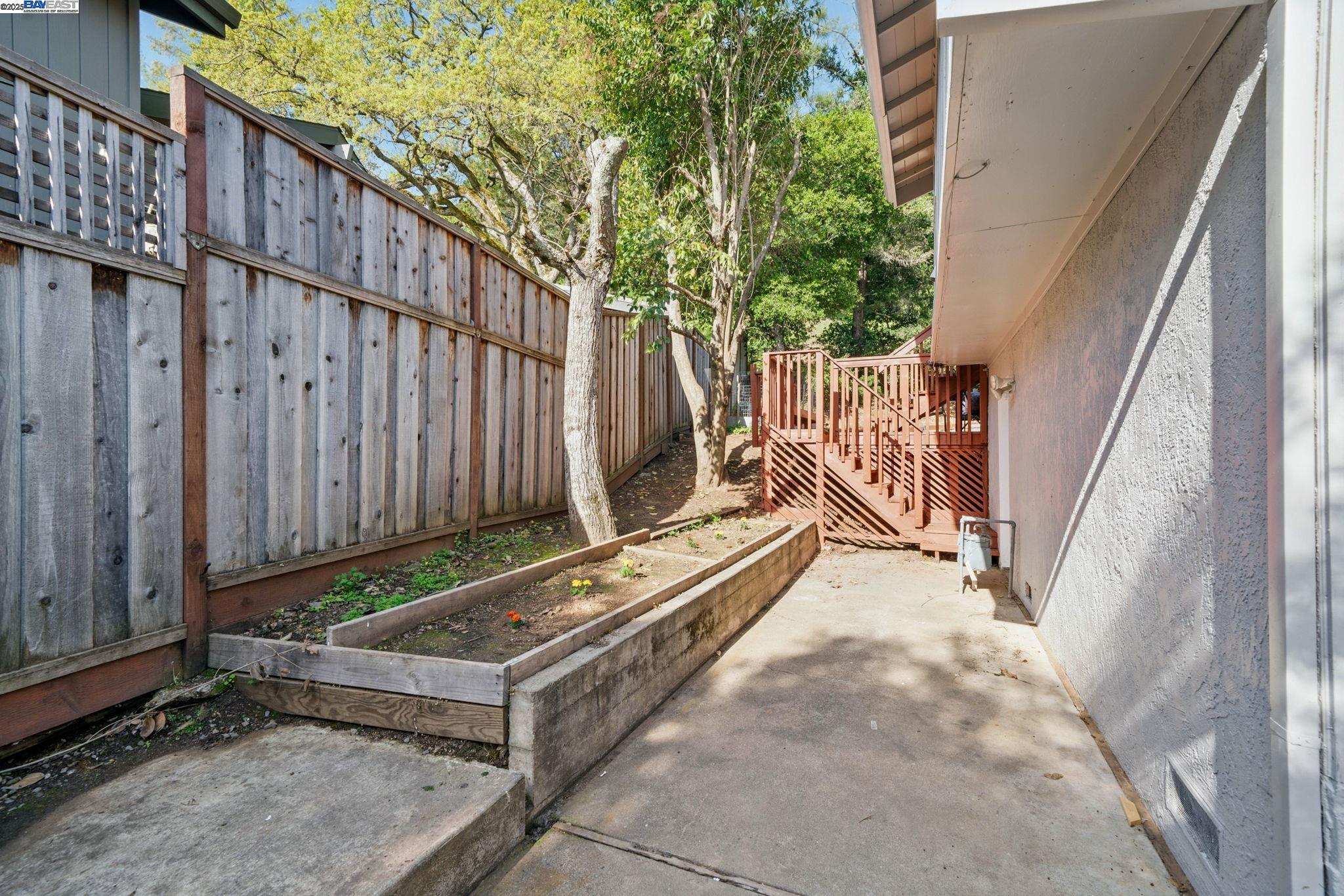 Detail Gallery Image 26 of 43 For 35 San Joaquin Pl, Novato,  CA 94947 - 4 Beds | 3 Baths