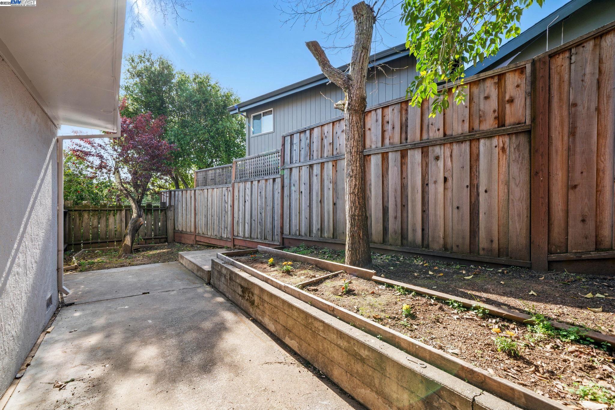 Detail Gallery Image 27 of 43 For 35 San Joaquin Pl, Novato,  CA 94947 - 4 Beds | 3 Baths