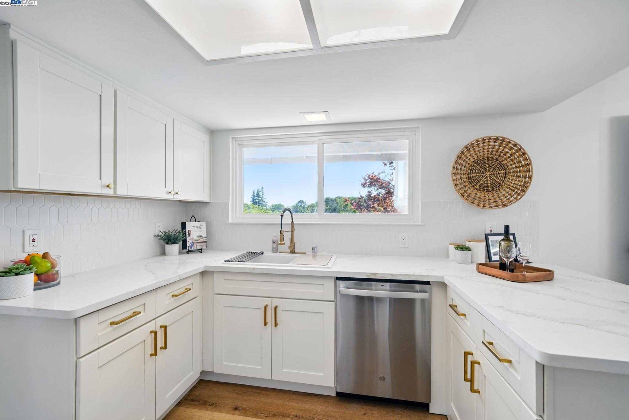 Detail Gallery Image 39 of 43 For 35 San Joaquin Pl, Novato,  CA 94947 - 4 Beds | 3 Baths