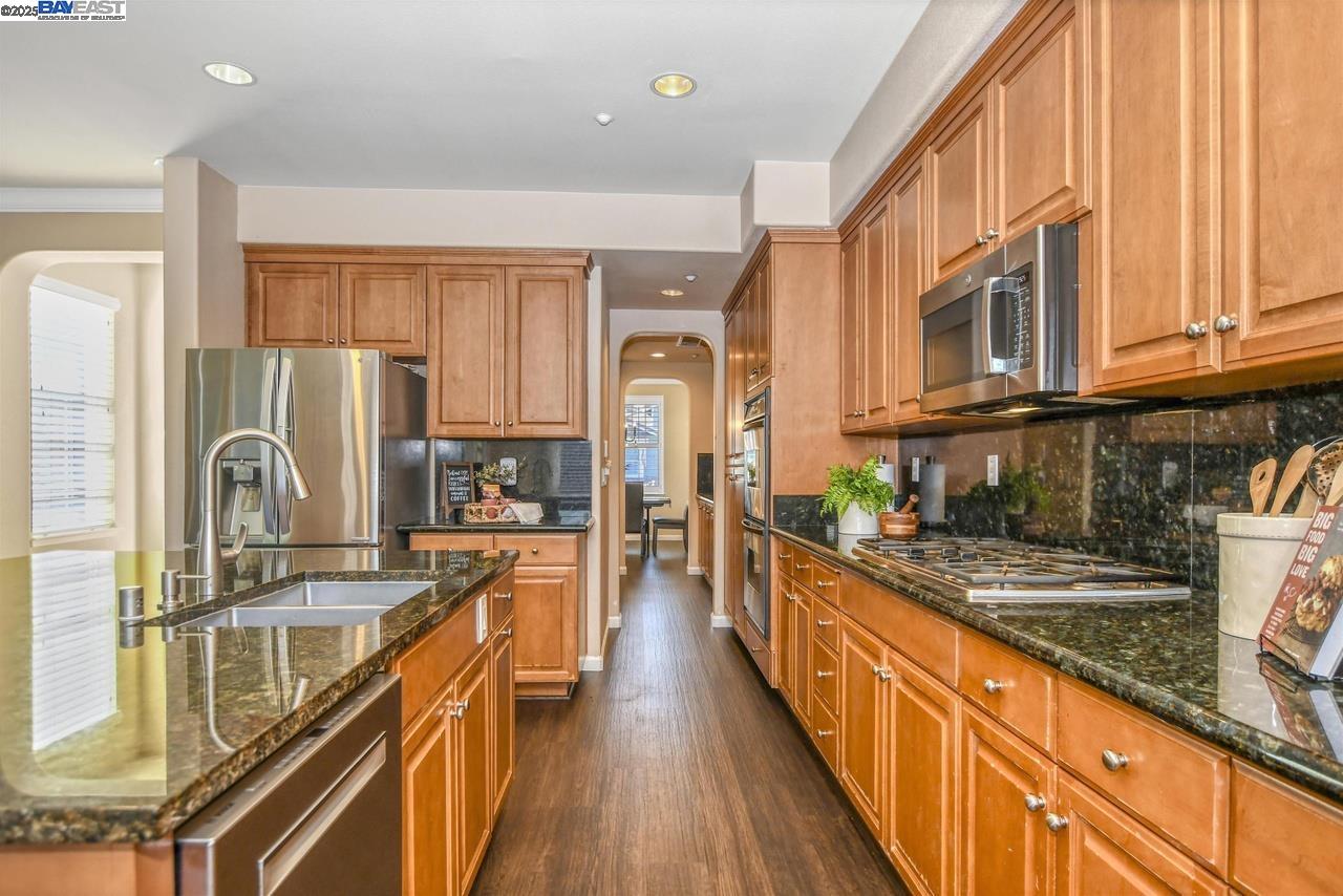 Detail Gallery Image 11 of 41 For 1461 Majestic Ln, Brentwood,  CA 94513 - 4 Beds | 2/1 Baths