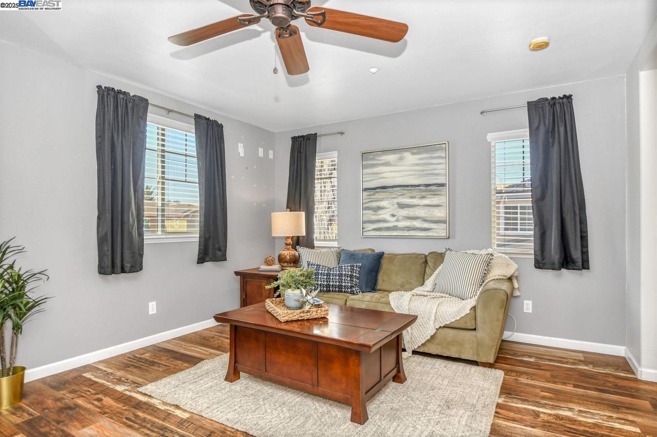 Detail Gallery Image 22 of 41 For 1461 Majestic Ln, Brentwood,  CA 94513 - 4 Beds | 2/1 Baths