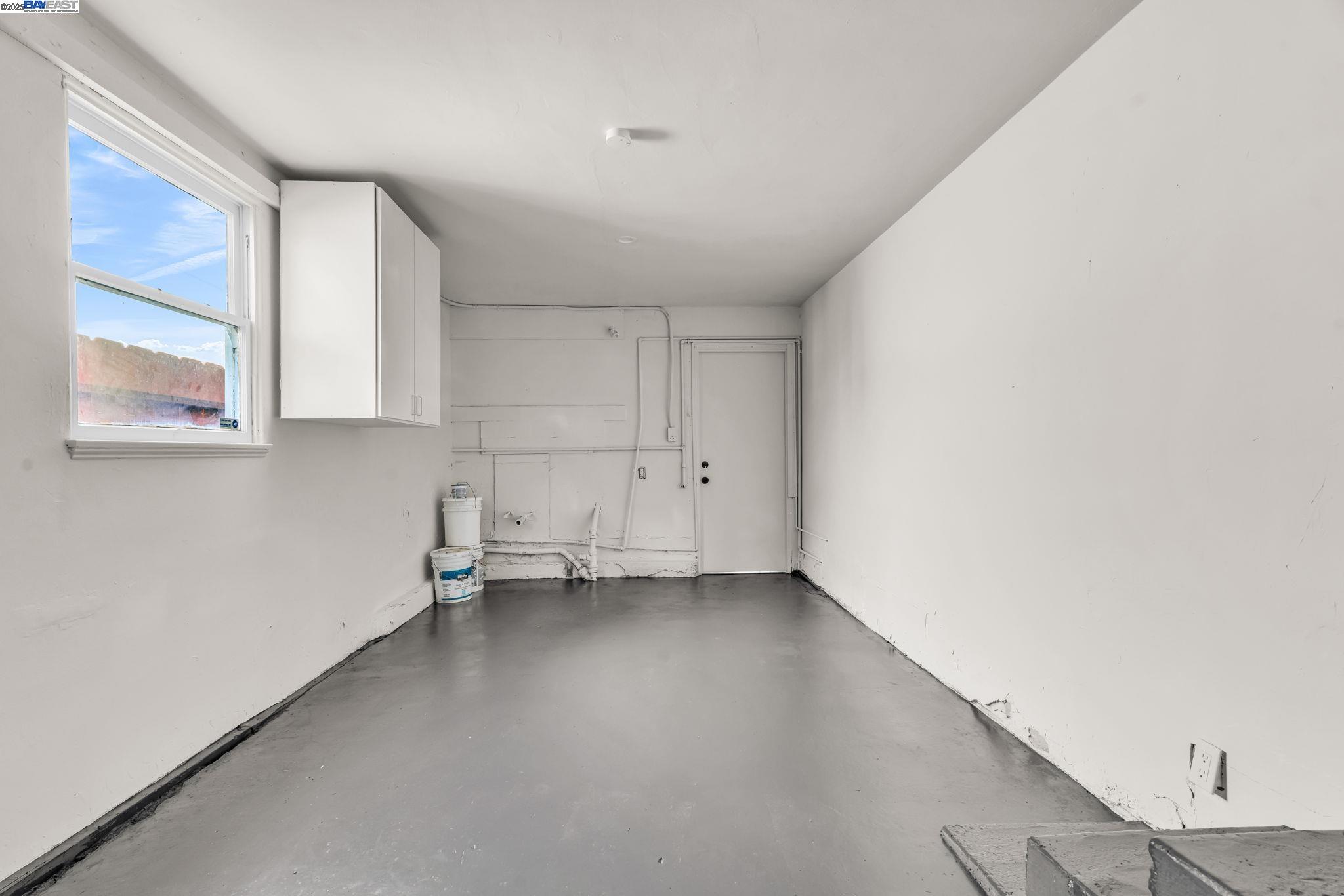 Detail Gallery Image 25 of 38 For 680 Mclaughlin St, Richmond,  CA 94805 - 3 Beds | 2 Baths