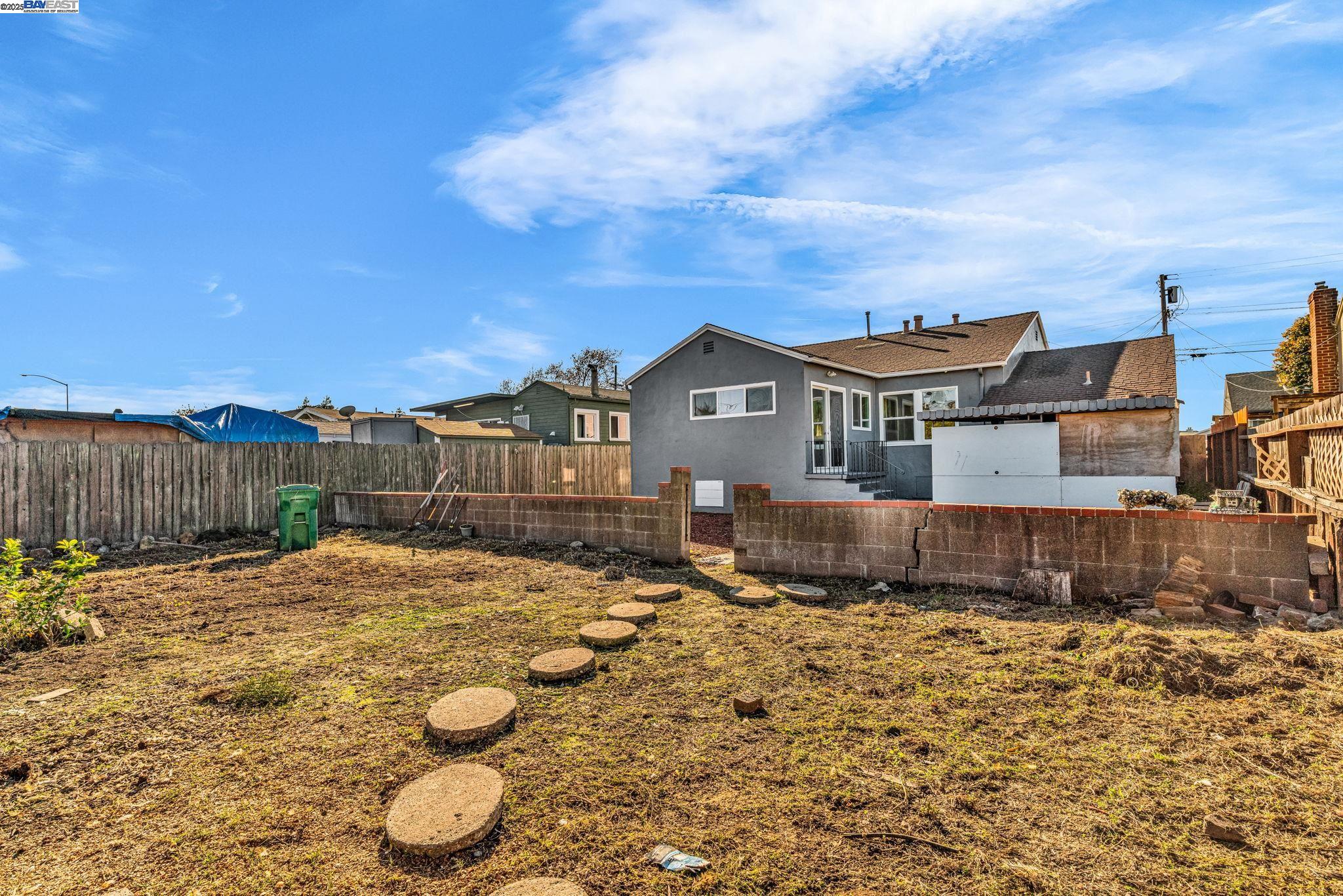 Detail Gallery Image 28 of 38 For 680 Mclaughlin St, Richmond,  CA 94805 - 3 Beds | 2 Baths