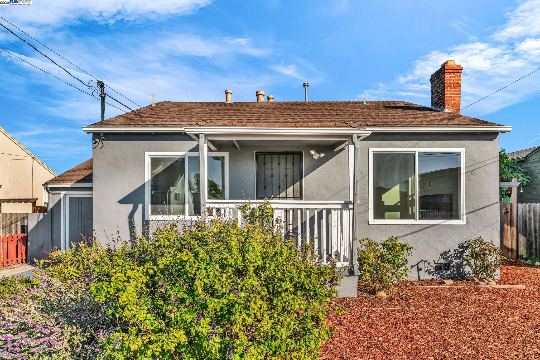 Detail Gallery Image 4 of 38 For 680 Mclaughlin St, Richmond,  CA 94805 - 3 Beds | 2 Baths