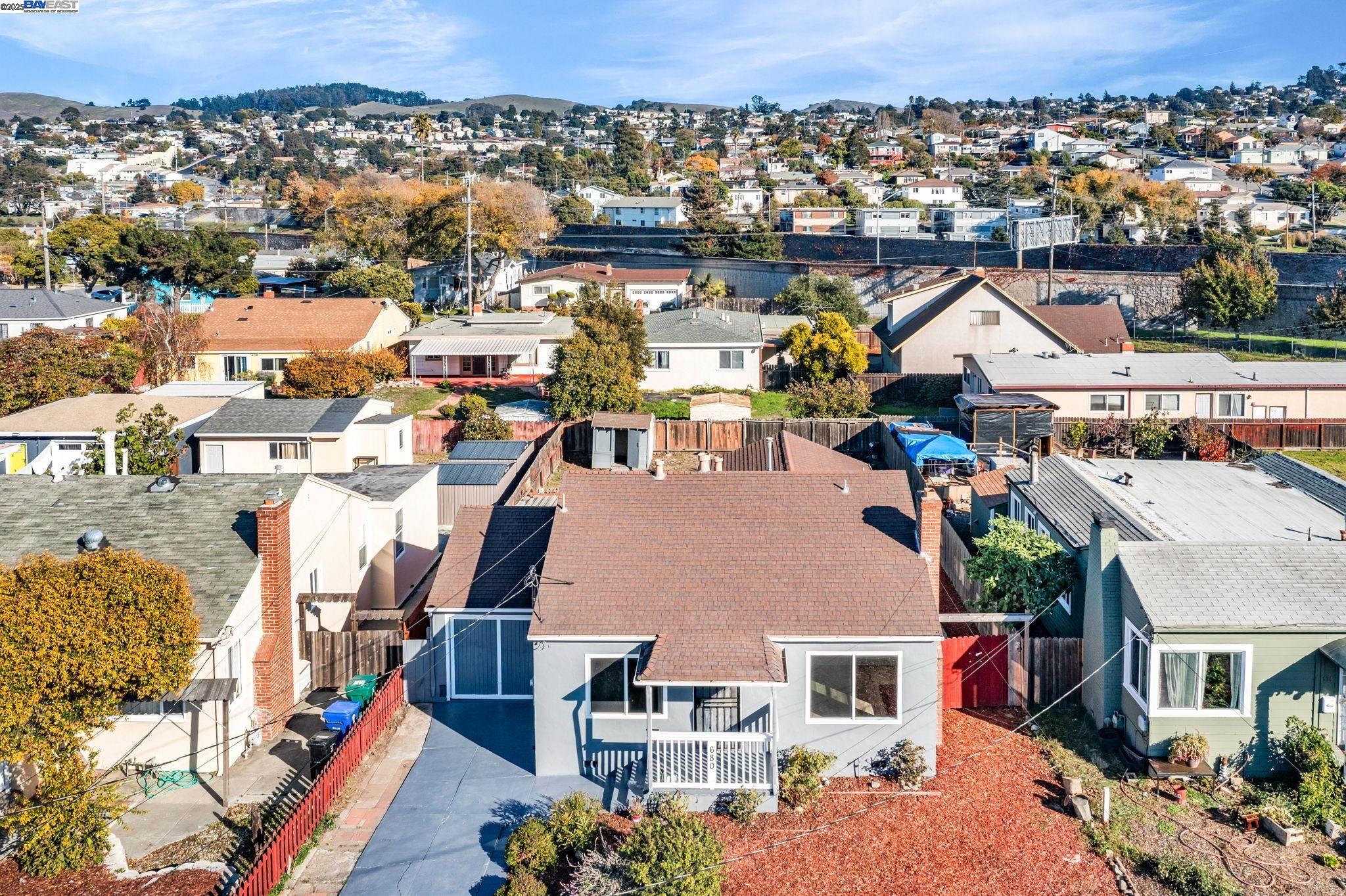 Detail Gallery Image 34 of 38 For 680 Mclaughlin St, Richmond,  CA 94805 - 3 Beds | 2 Baths