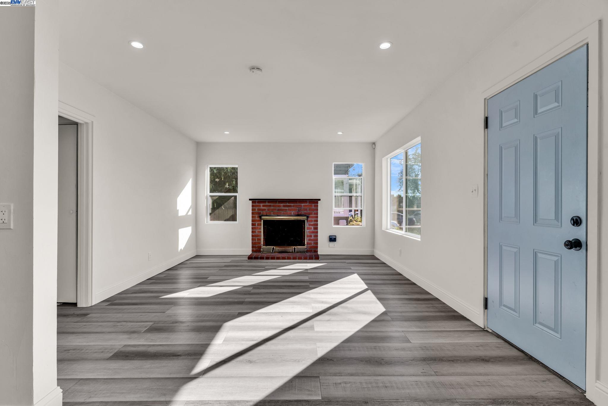 Detail Gallery Image 8 of 38 For 680 Mclaughlin St, Richmond,  CA 94805 - 3 Beds | 2 Baths