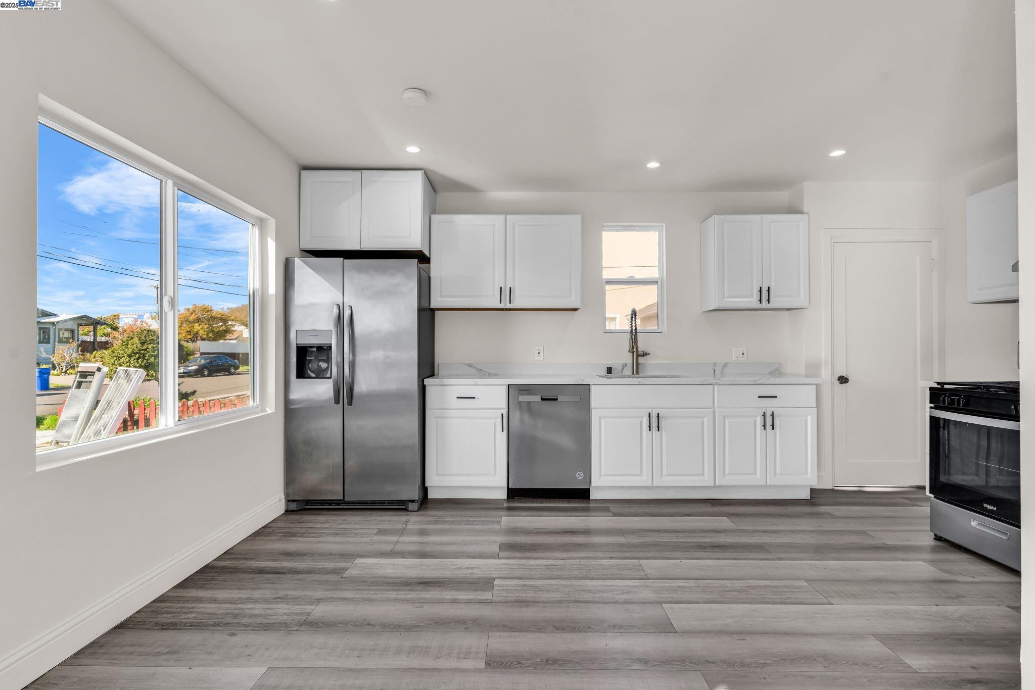 Detail Gallery Image 10 of 38 For 680 Mclaughlin St, Richmond,  CA 94805 - 3 Beds | 2 Baths