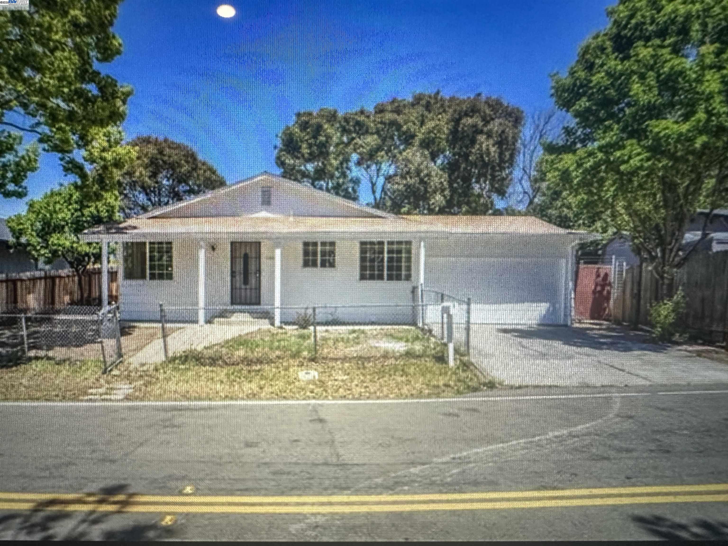 Front Image Thumbnail for BE41119206