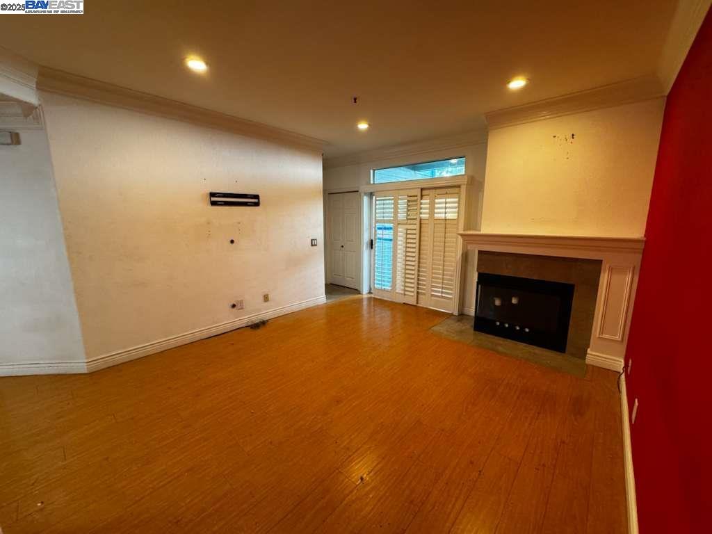 Detail Gallery Image 4 of 7 For 303 Dursey Dr, Pinole,  CA 94564 - – Beds | – Baths