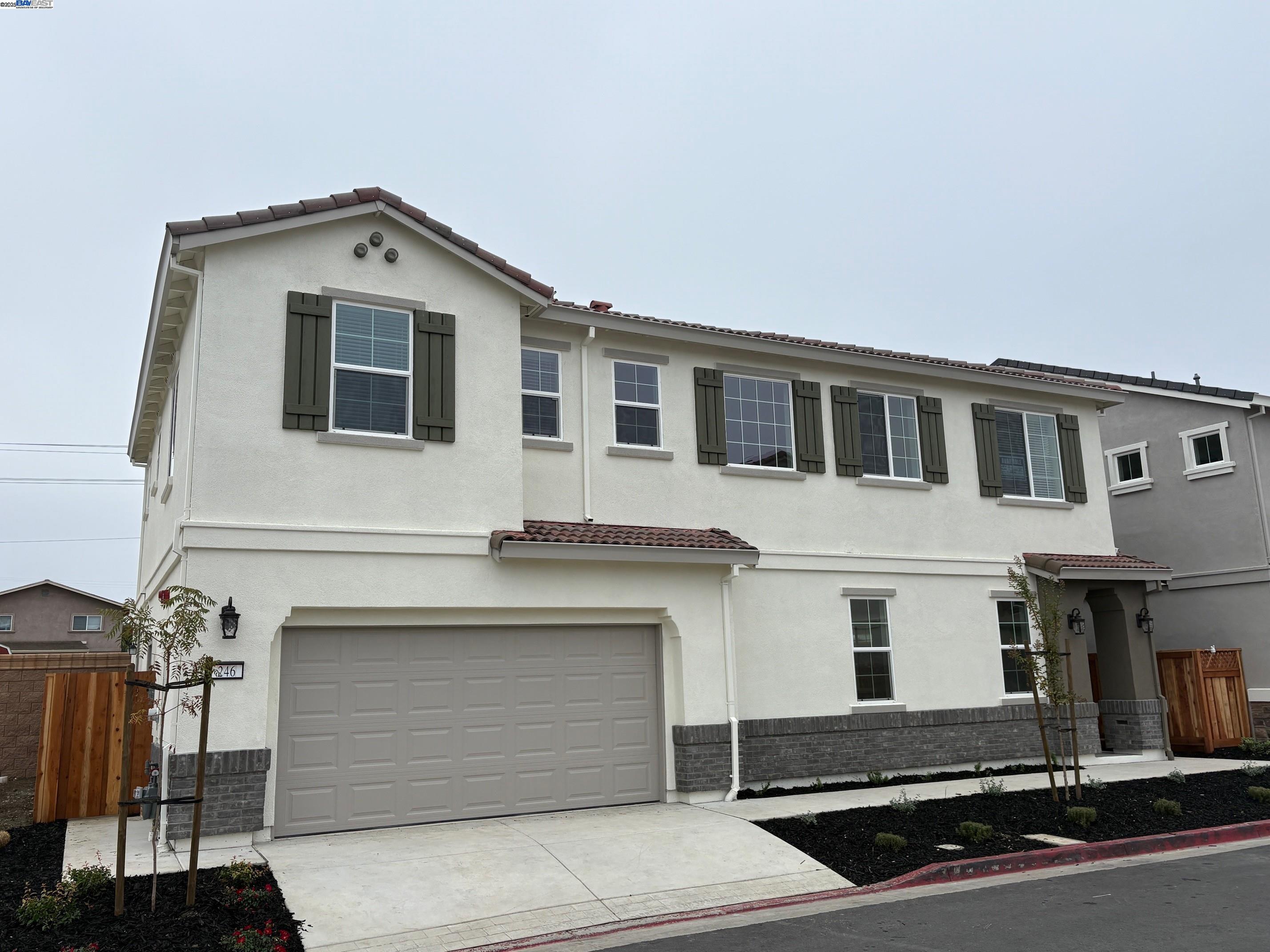 Detail Gallery Image 3 of 40 For 246 Mindy Way, Pittsburg,  CA 94565 - 5 Beds | 3/1 Baths