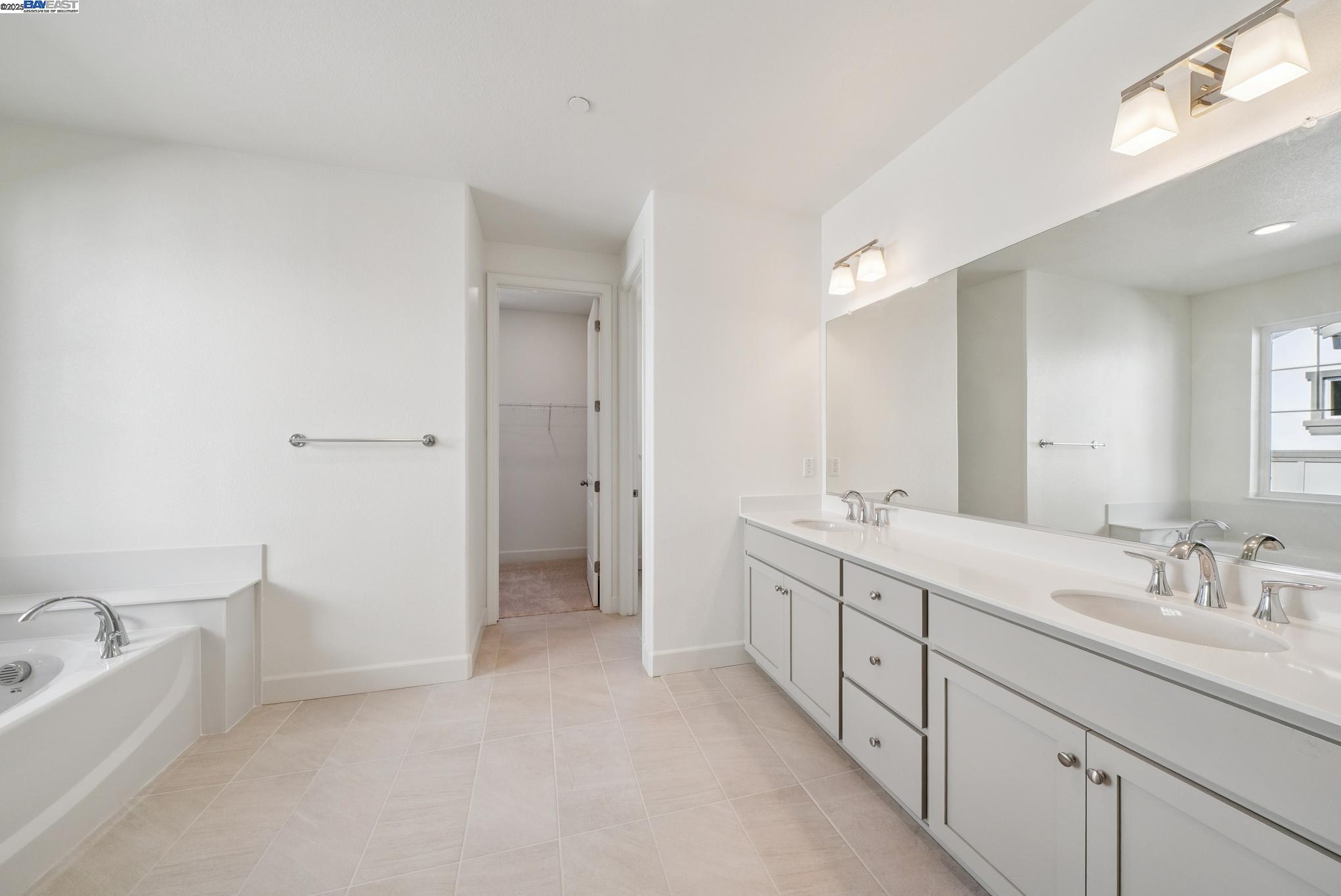 Detail Gallery Image 25 of 39 For 246 Mindy Way, Pittsburg,  CA 94565 - 5 Beds | 3/1 Baths