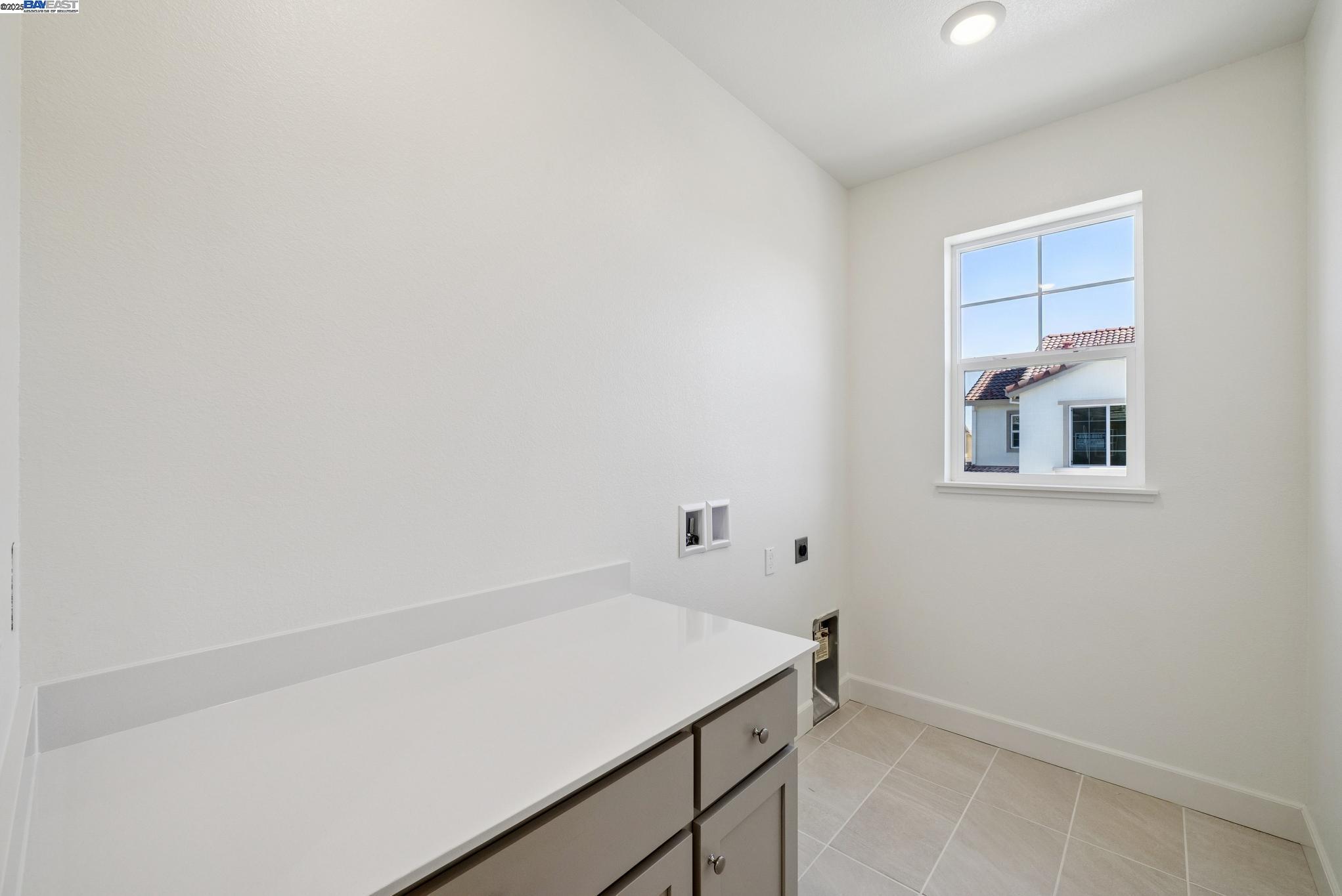 Detail Gallery Image 39 of 39 For 246 Mindy Way, Pittsburg,  CA 94565 - 5 Beds | 3/1 Baths