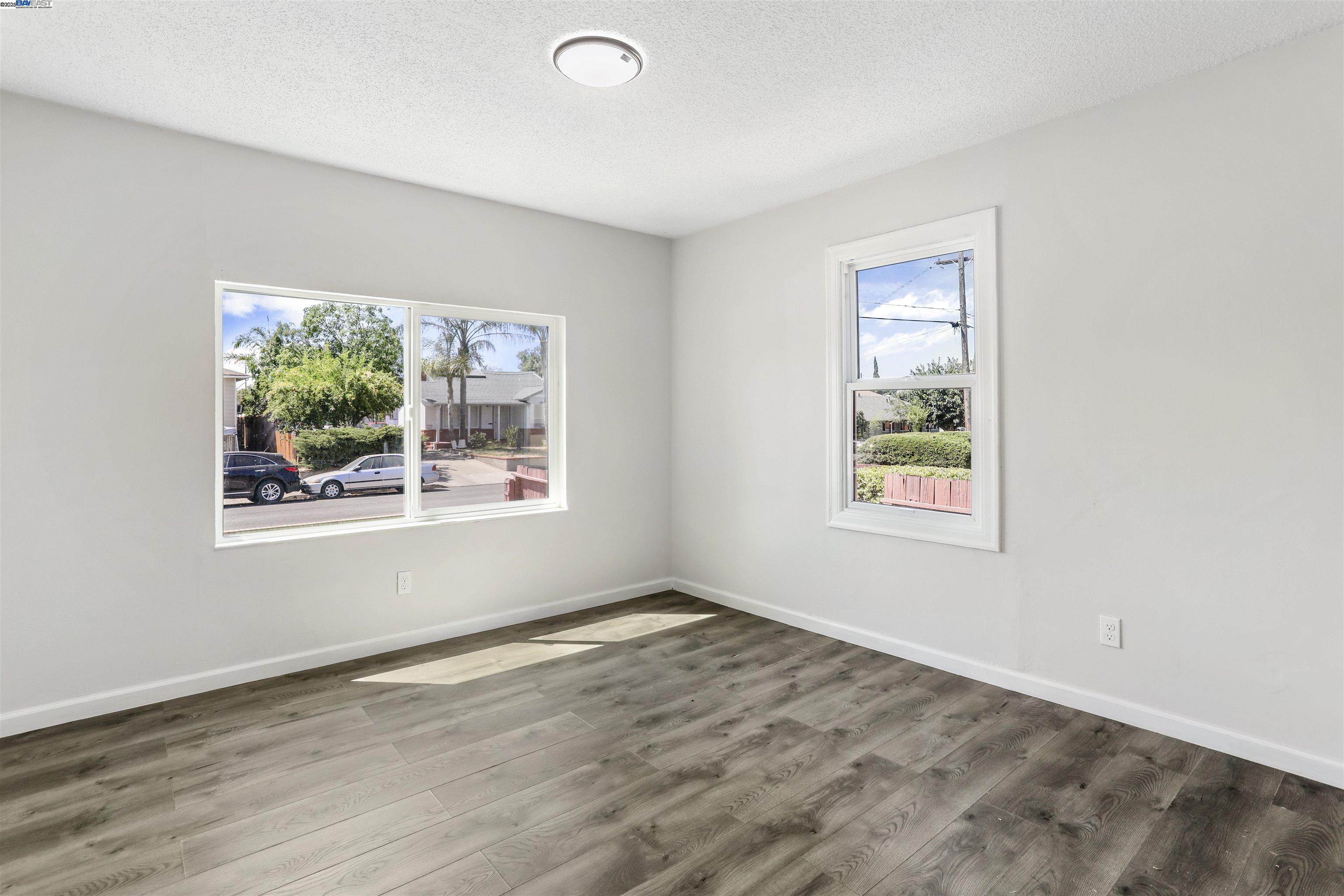Detail Gallery Image 9 of 26 For 1925 Alpha Way, Antioch,  CA 94509 - 3 Beds | 2 Baths