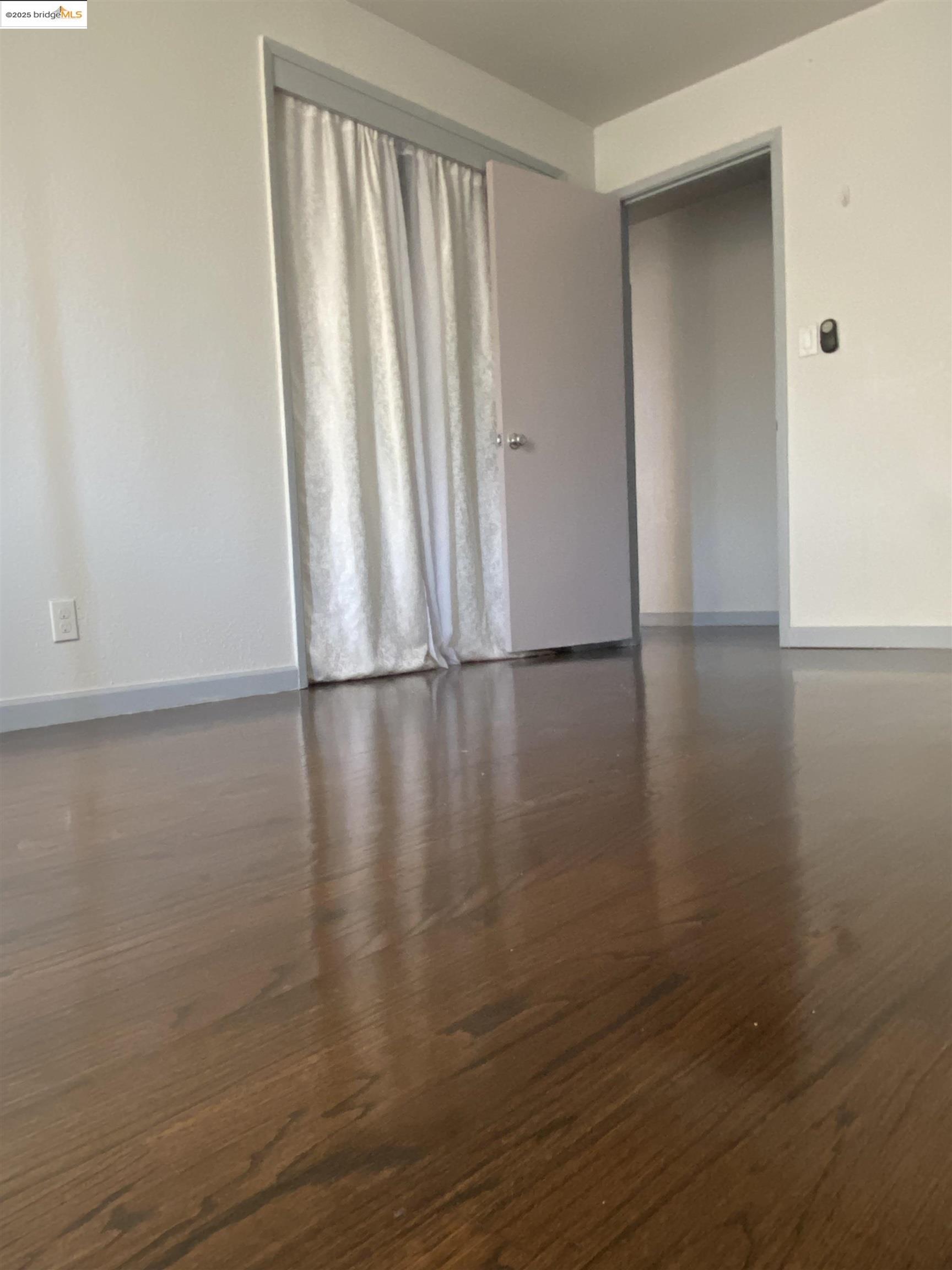 Detail Gallery Image 13 of 16 For 8454 E Ney Ave, Oakland,  CA 94605 - 3 Beds | 2 Baths