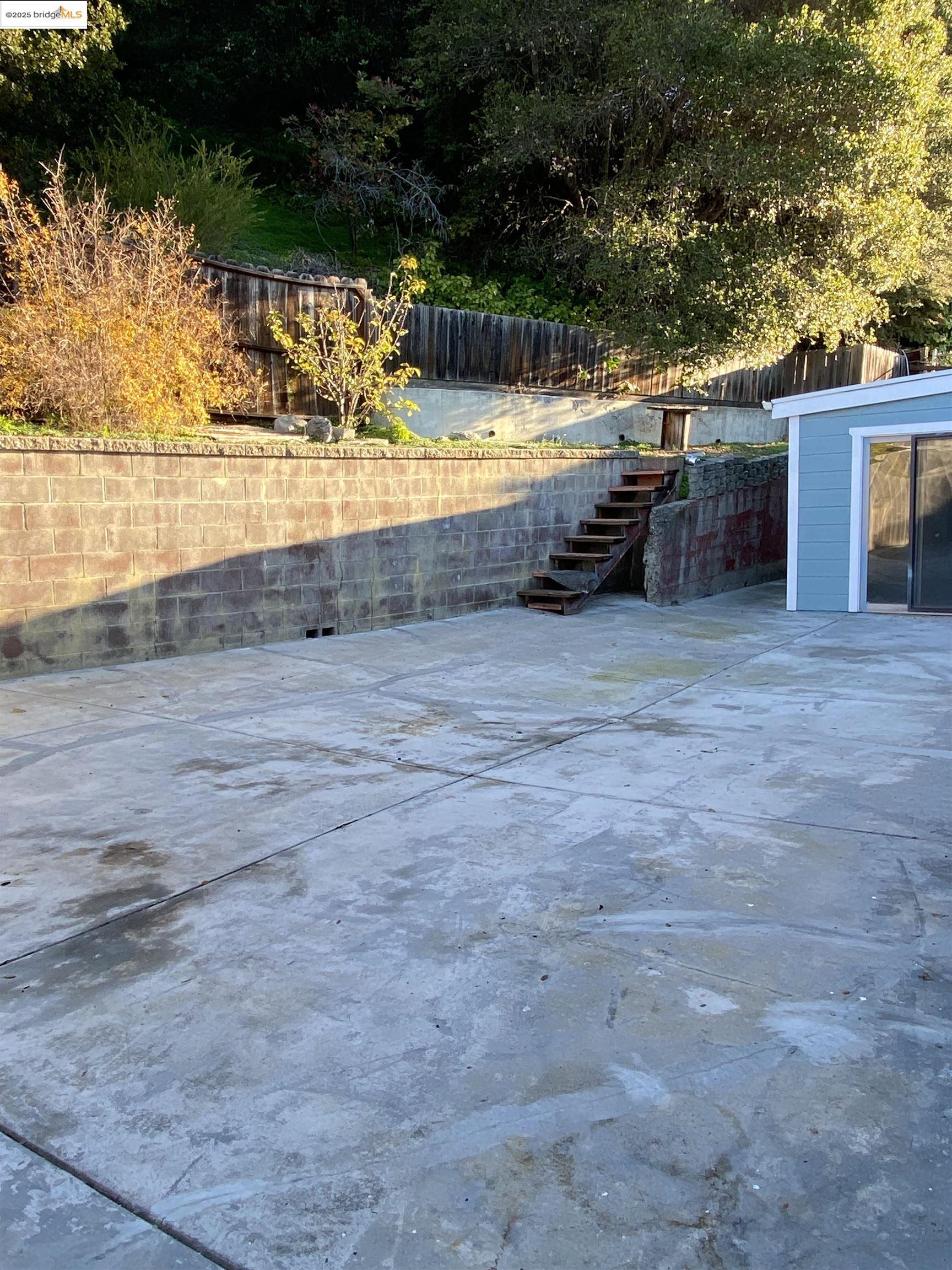 Detail Gallery Image 16 of 16 For 8454 E Ney Ave, Oakland,  CA 94605 - 3 Beds | 2 Baths