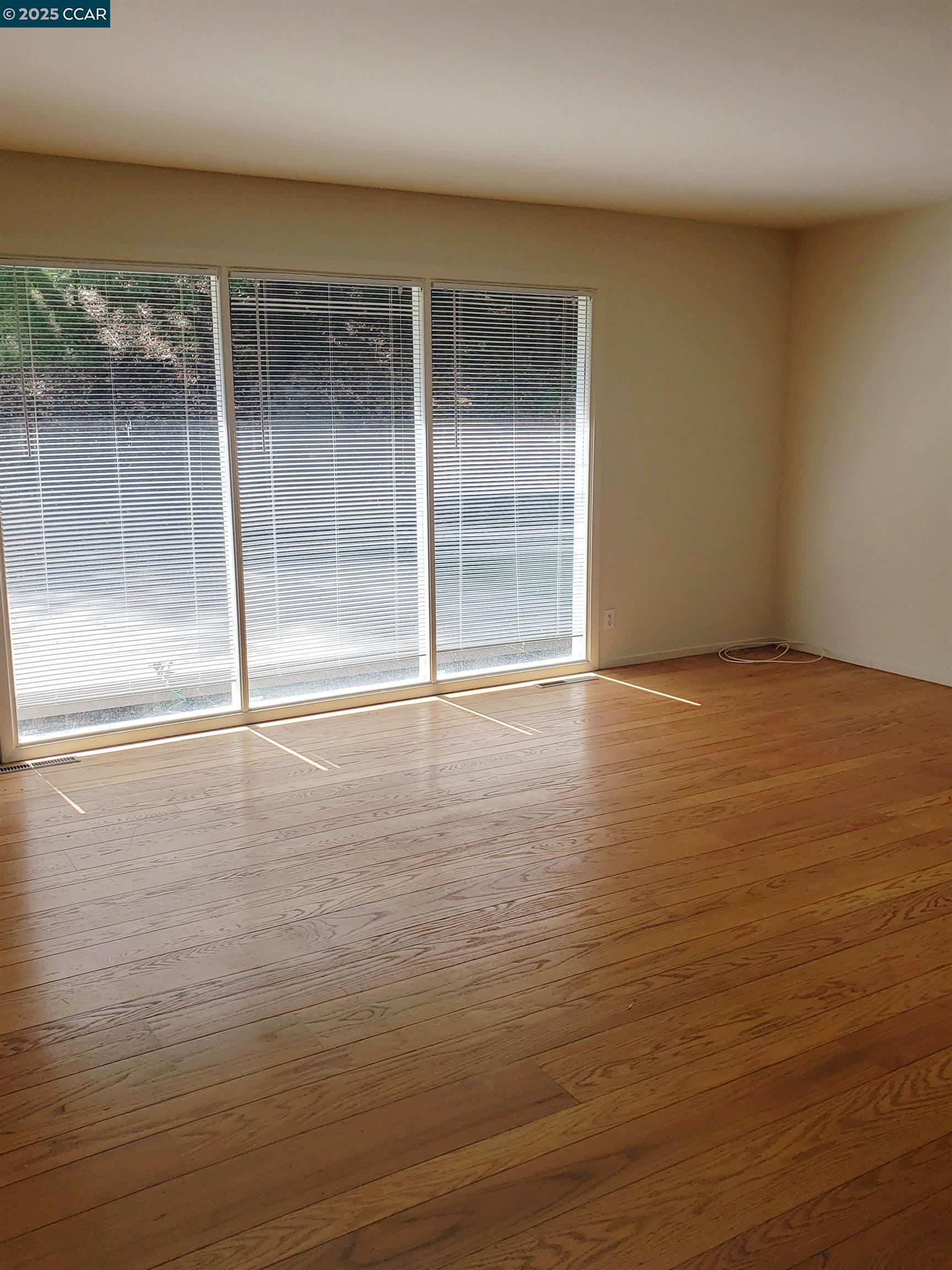 Detail Gallery Image 12 of 21 For 44 Muth Dr, Orinda,  CA 94563 - 3 Beds | 2 Baths