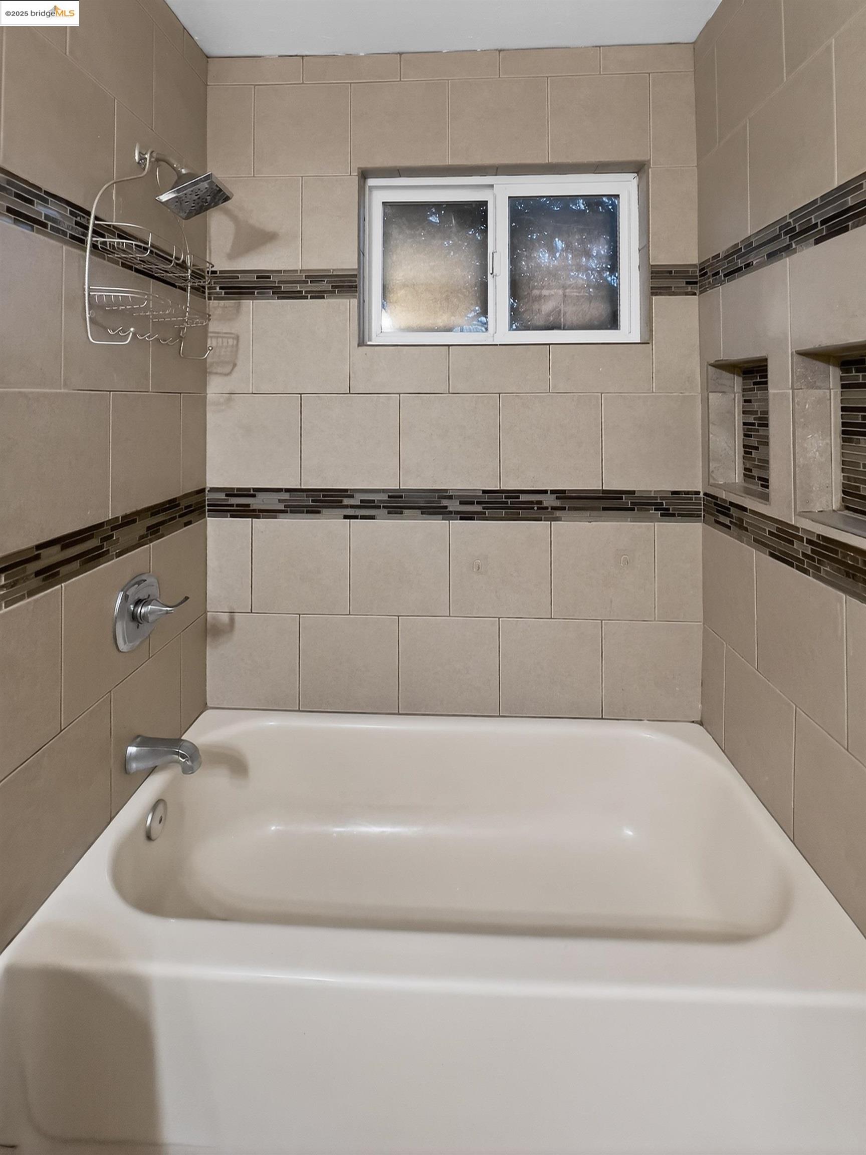 Detail Gallery Image 11 of 43 For 2322 Peachtree Cir, Antioch,  CA 94509 - 1 Beds | 1/1 Baths