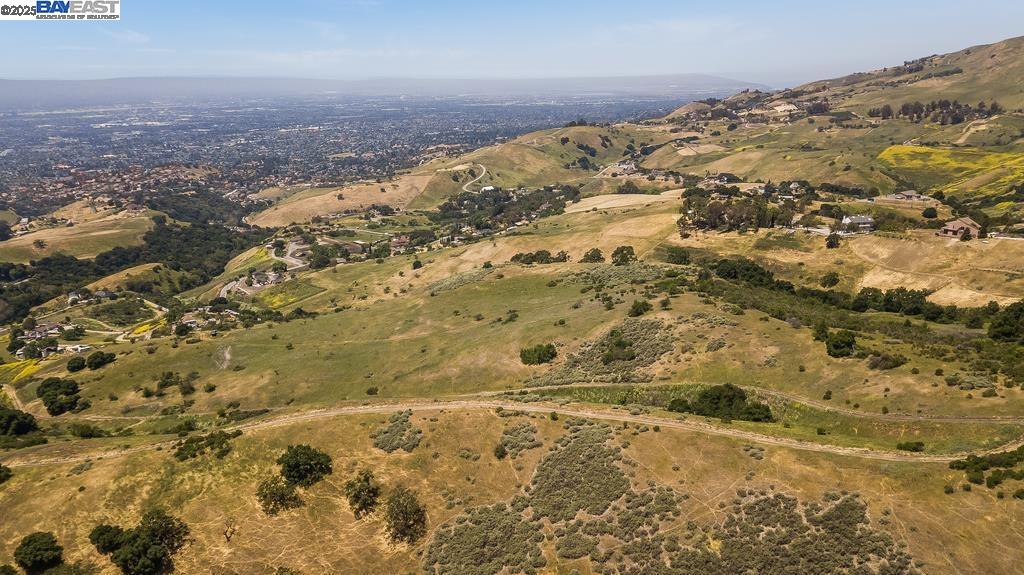 Detail Gallery Image 4 of 14 For 12610 Clayton Rd, San Jose,  CA 95127 - – Beds | – Baths