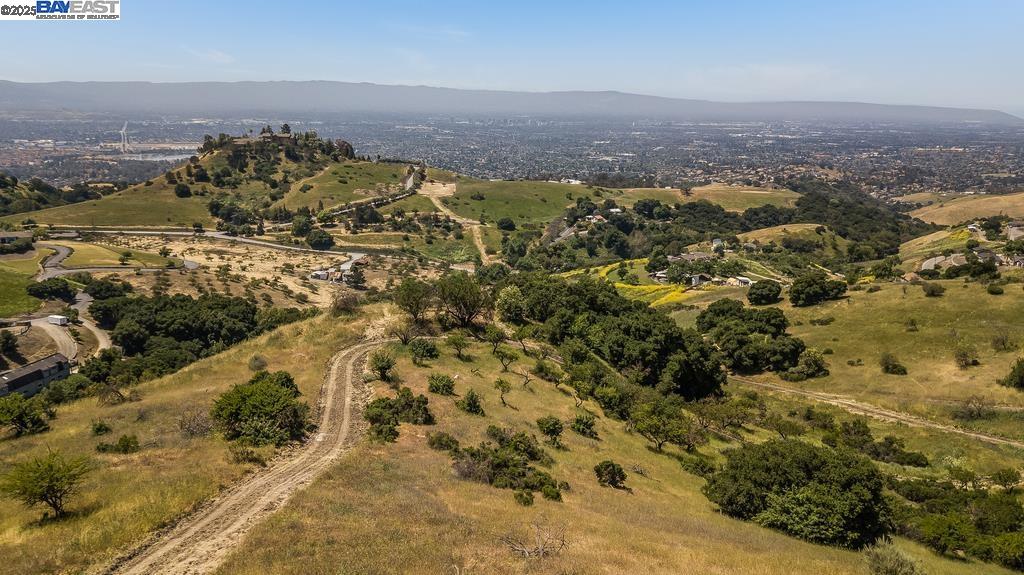 Detail Gallery Image 5 of 14 For 12610 Clayton Rd, San Jose,  CA 95127 - – Beds | – Baths