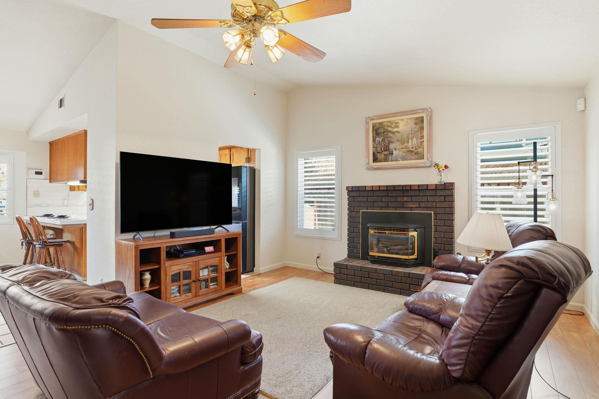 Detail Gallery Image 8 of 37 For 2414 Vine Ave, Escalon,  CA 95320 - 4 Beds | 2 Baths