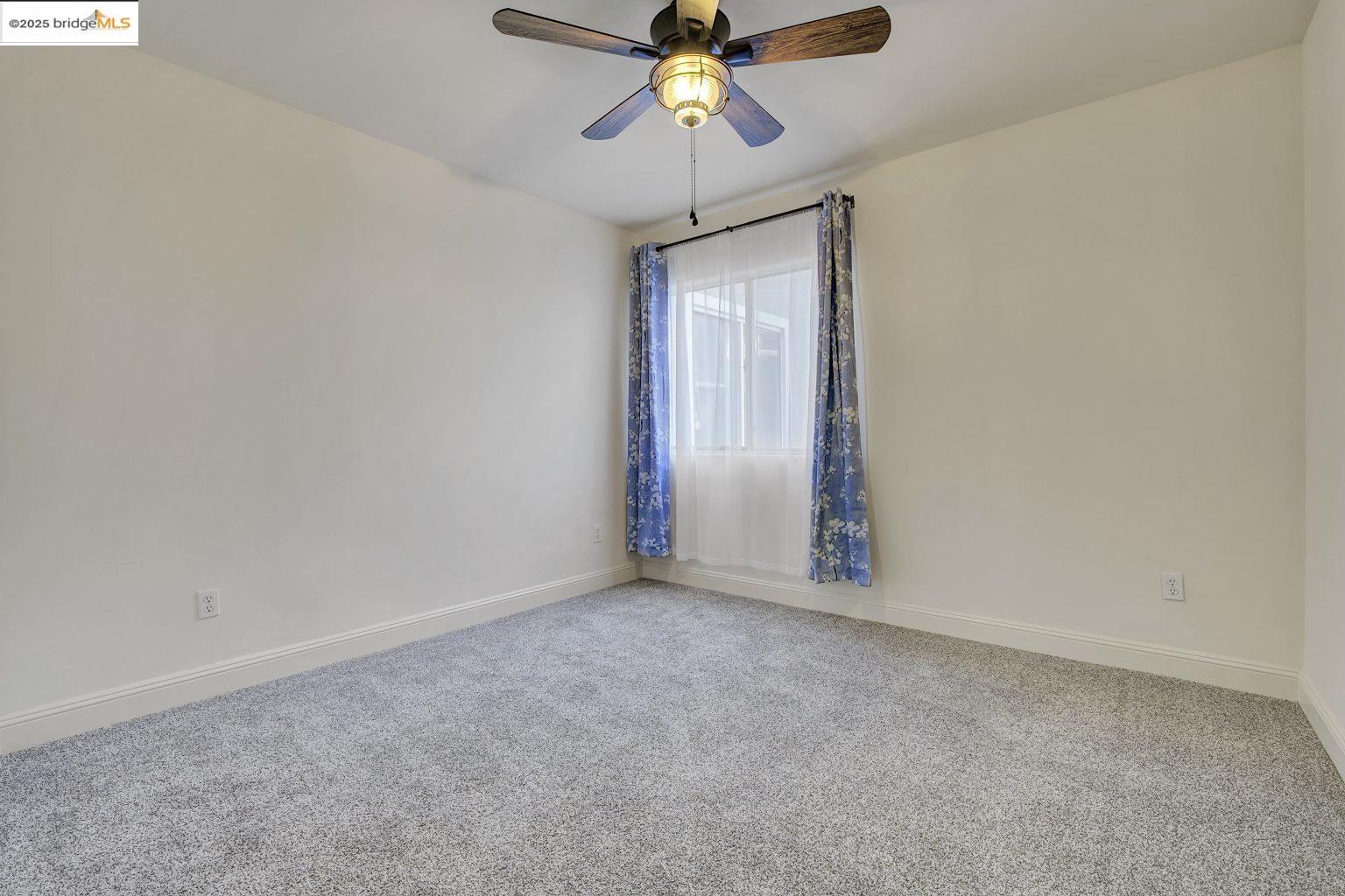 Detail Gallery Image 20 of 32 For 1515 14th Ave #302,  Oakland,  CA 94606 - 3 Beds | 2 Baths