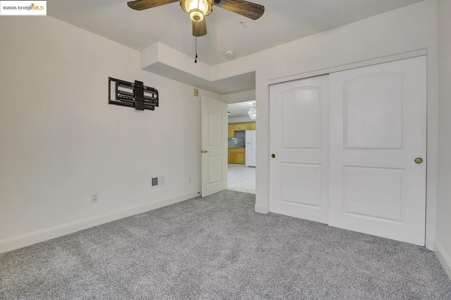 Detail Gallery Image 21 of 32 For 1515 14th Ave #302,  Oakland,  CA 94606 - 3 Beds | 2 Baths