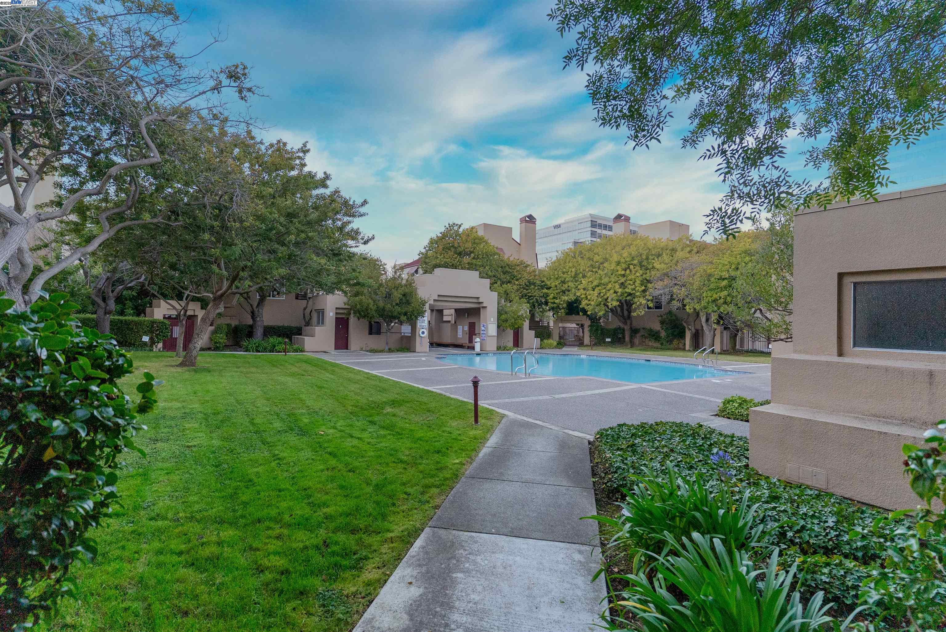 Detail Gallery Image 19 of 22 For 219 Commons Ln, Foster City,  CA 94404 - 2 Beds | 2 Baths