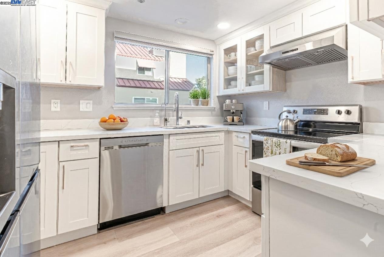 Detail Gallery Image 7 of 22 For 219 Commons Ln, Foster City,  CA 94404 - 2 Beds | 2 Baths